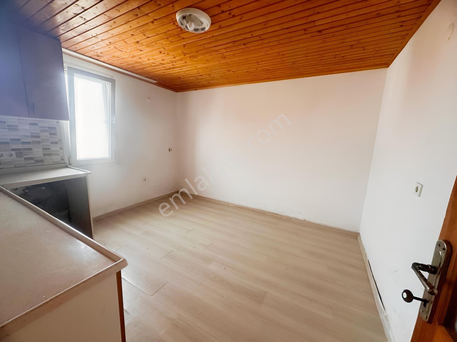 Foça Yenibağarası Mah. Kiralık 2+1 Müstakil Ev - Görsel 16