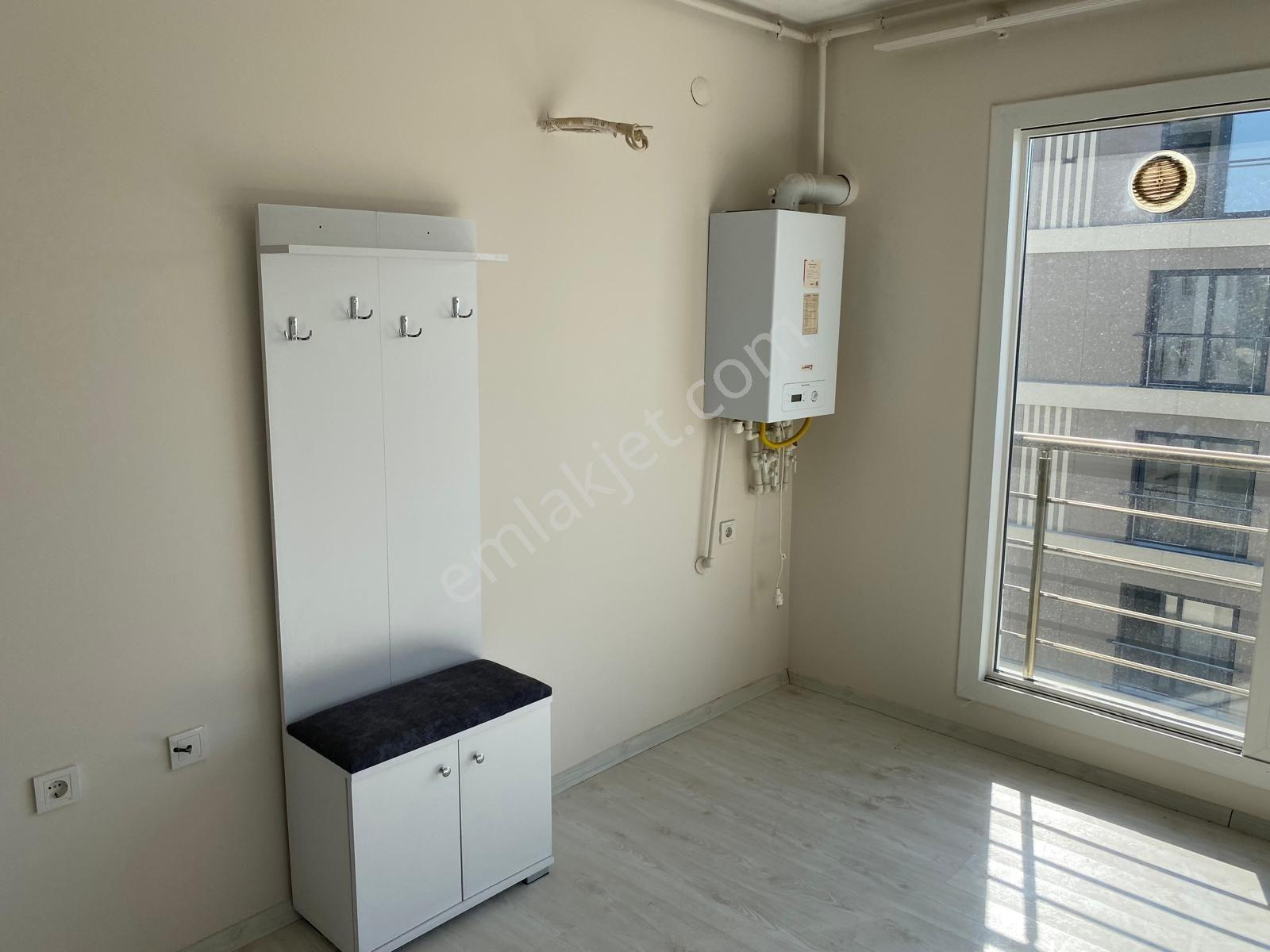 Uzun Emlak'tan Muradiye'de Cumhuriyet İöo Yanı 1+1 Loft Daire - Görsel 20