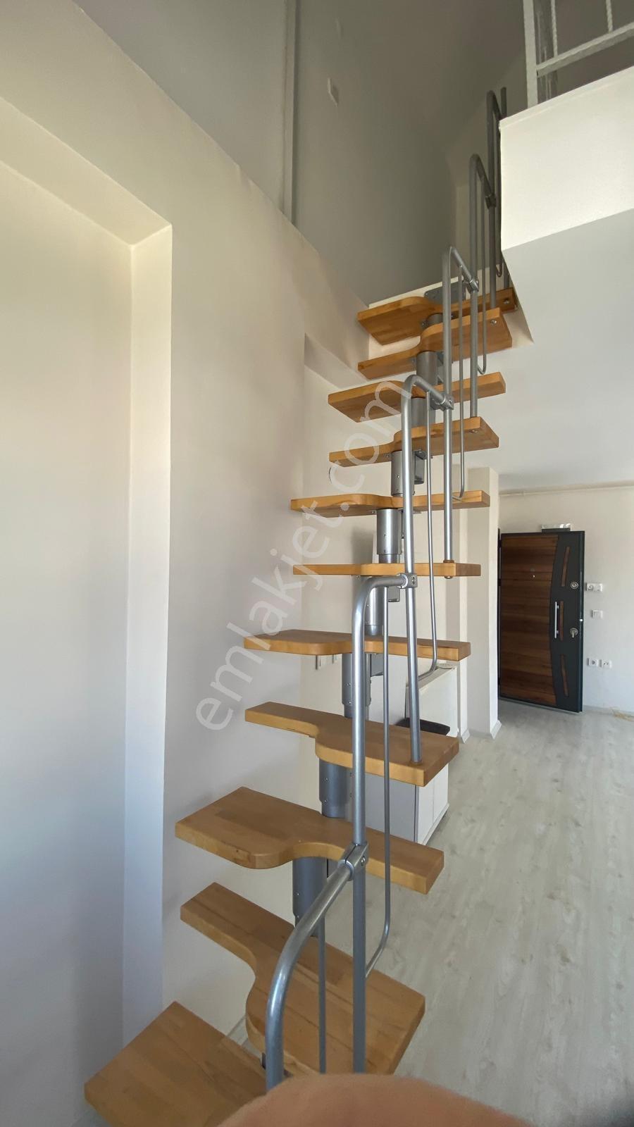 Uzun Emlak'tan Muradiye'de Kiralık Loft Daire - Görsel 10