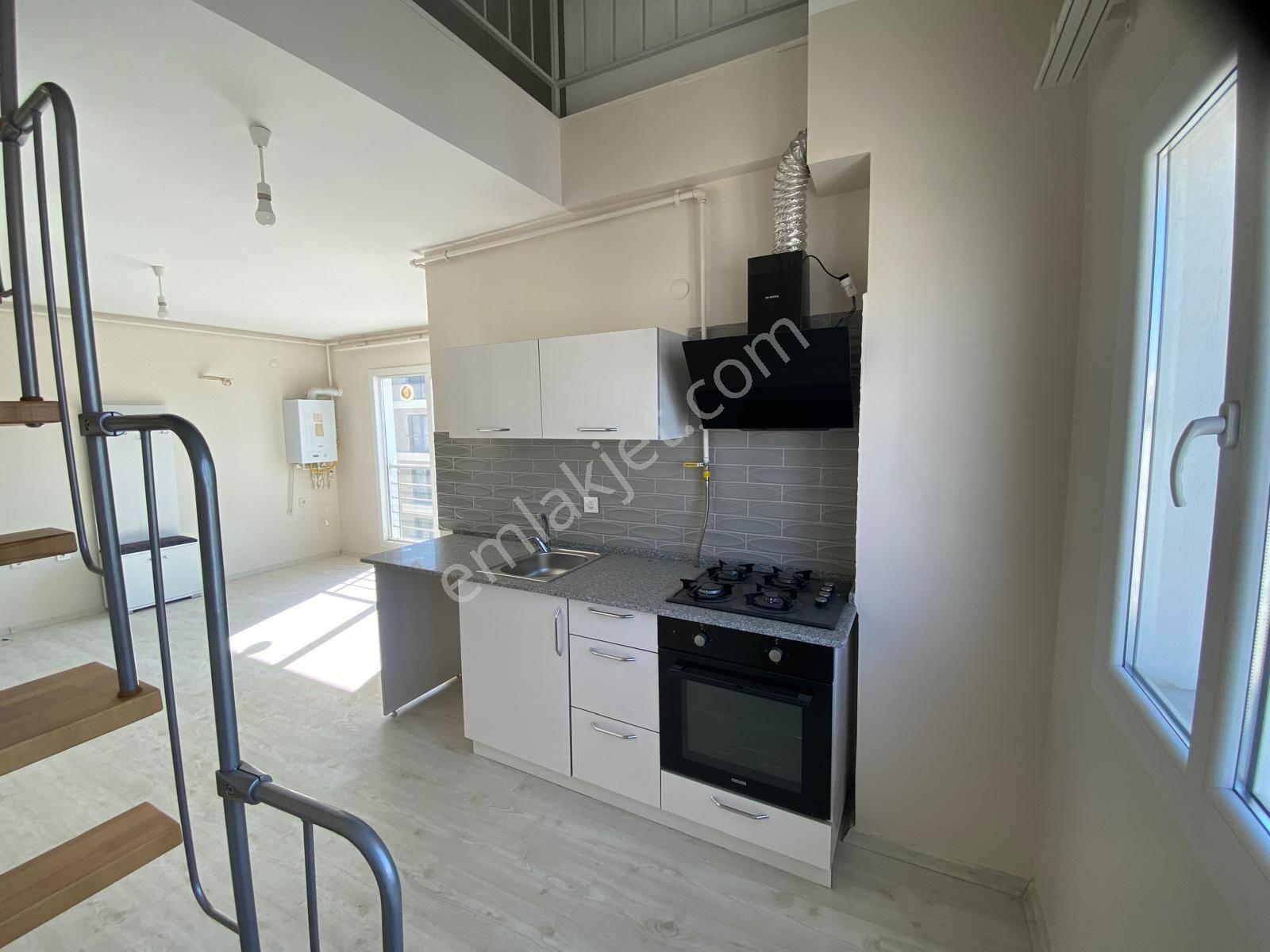 Uzun Emlak'tan Muradiye'de Cumhuriyet İöo Yanı 1+1 Loft Daire - Görsel 29