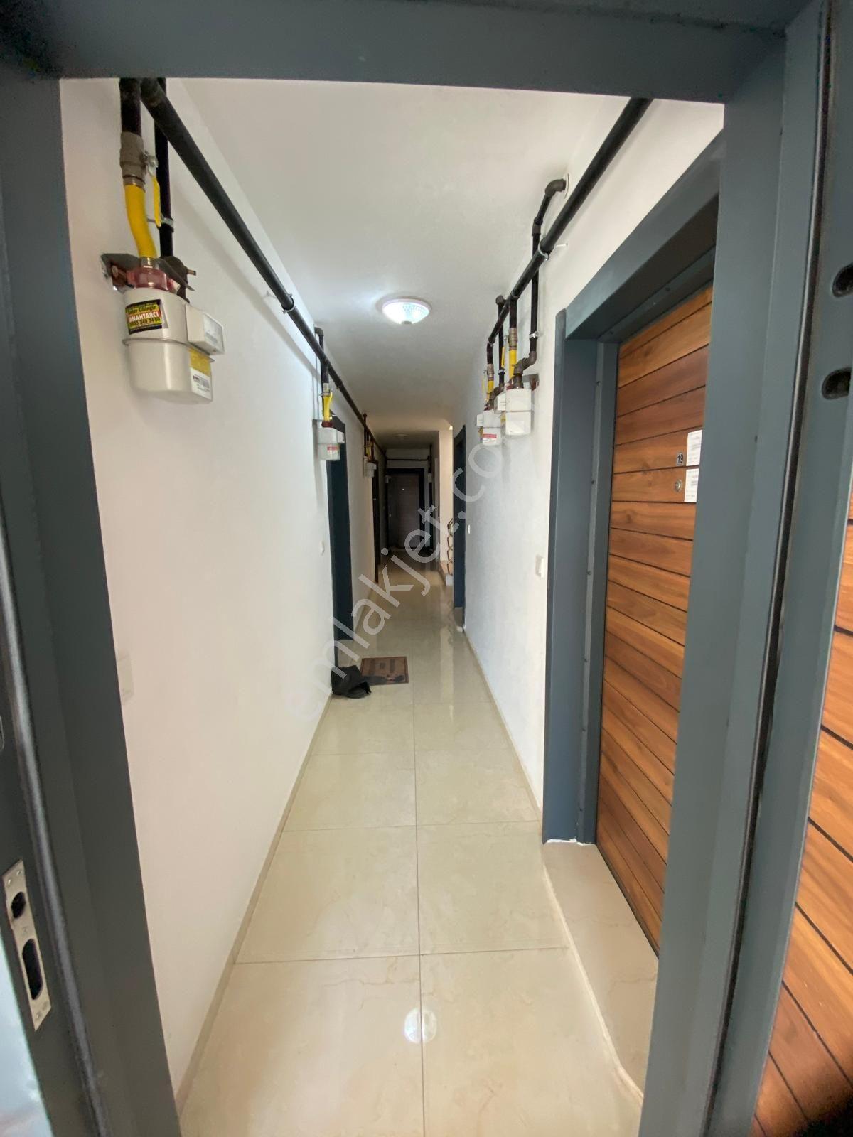 Uzun Emlak'tan Muradiye'de Cumhuriyet İöo Yanı 1+1 Loft Daire - Görsel 17