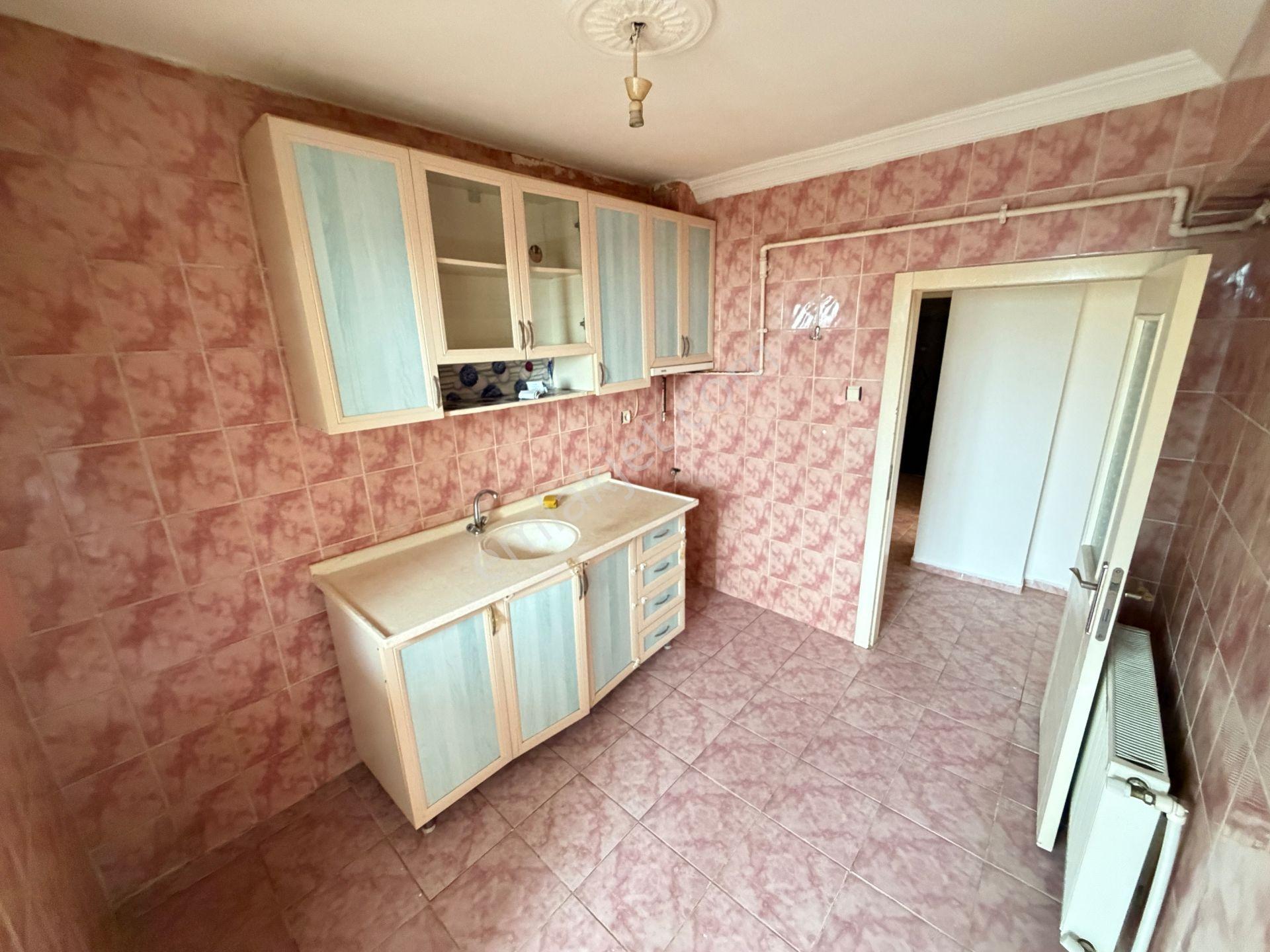Sincan Selçuklu Mah Salon Bağımsız Merkezi Konumda Satılık 3+1 - Görsel 13