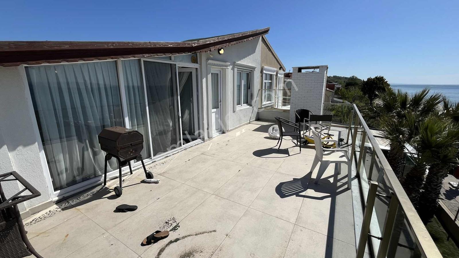 Silivri Semizkum'da Eşsiz Konumlu Denize Sıfır Triplex Villa - Görsel 34
