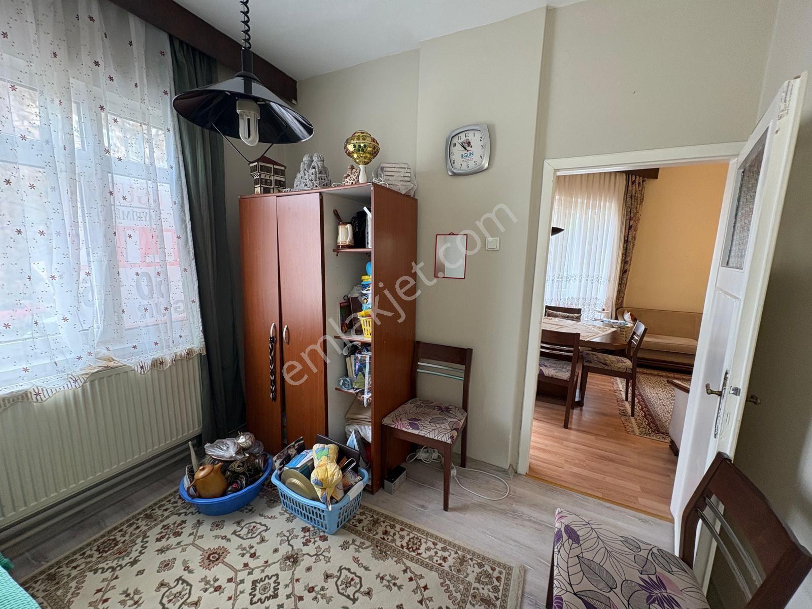 Büyükesat Saniye Sokakta Kombili,ön Cephe Büro Ofise Uygun 3+1 - Görsel 24
