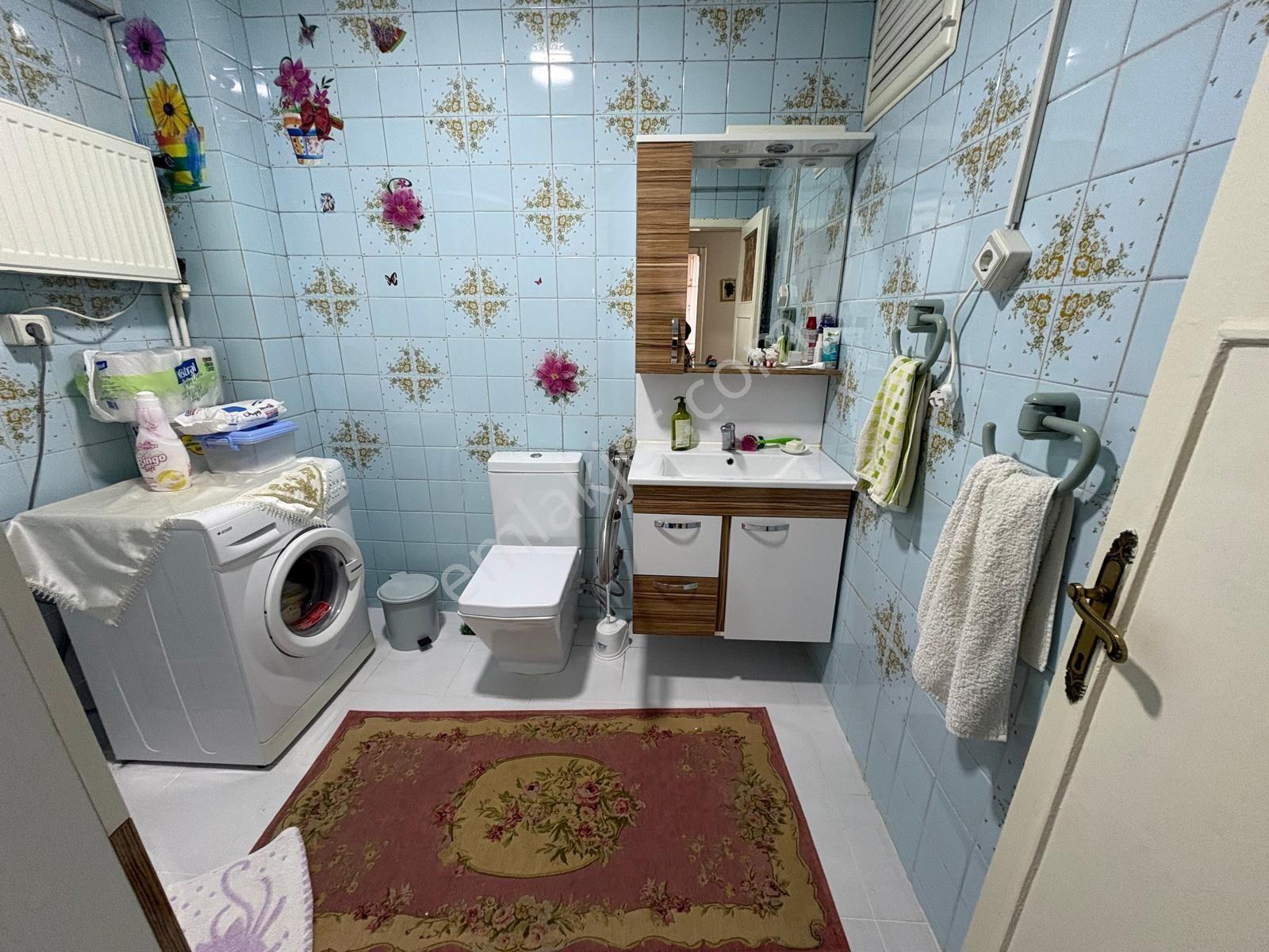 Büyükesat Saniye Sokakta Kombili,ön Cephe Büro Ofise Uygun 3+1 - Görsel 13