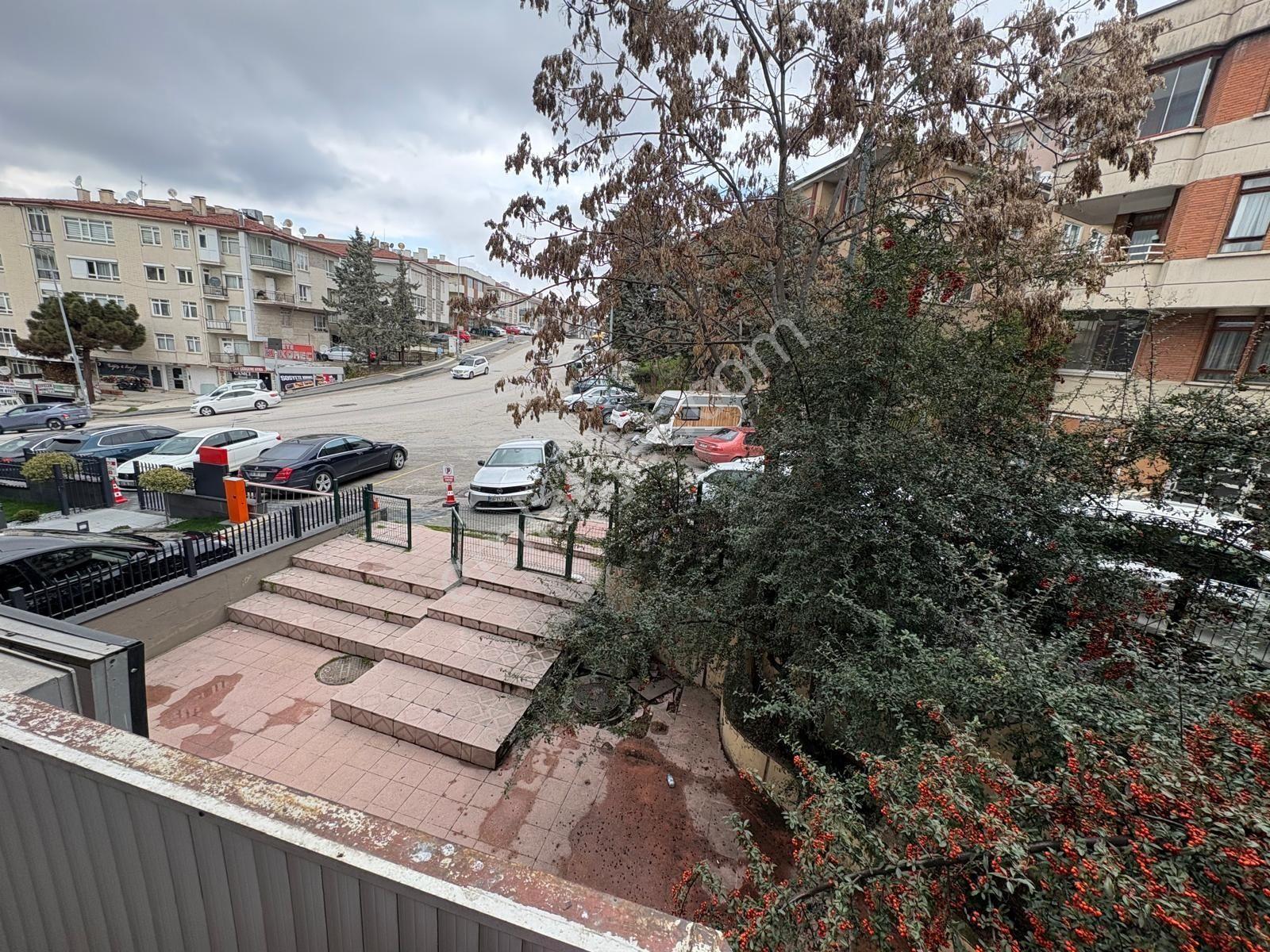 Büyükesat Saniye Sokakta Kombili,ön Cephe Büro Ofise Uygun 3+1 - Görsel 21