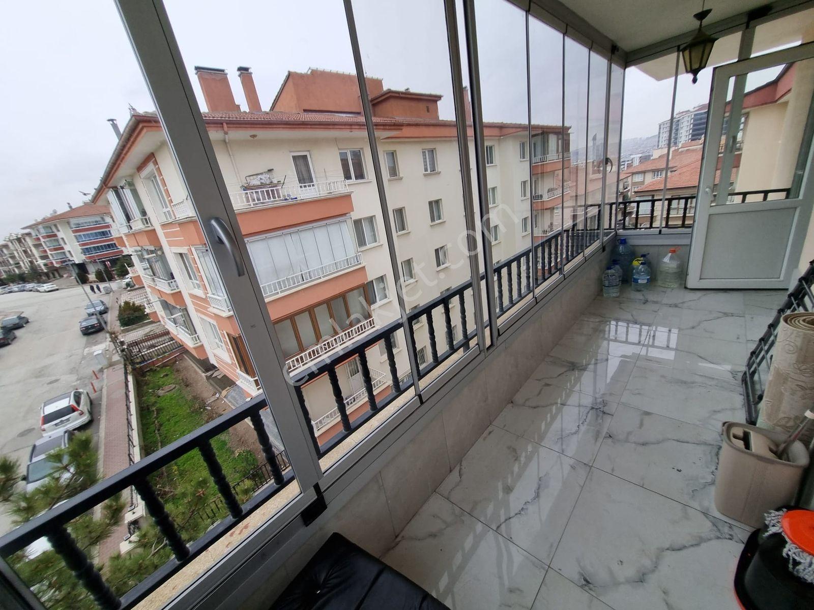İçi Sıfır Lüks Yapılı 3+1 Katta Önü Açık Ferah Daire - Görsel 29