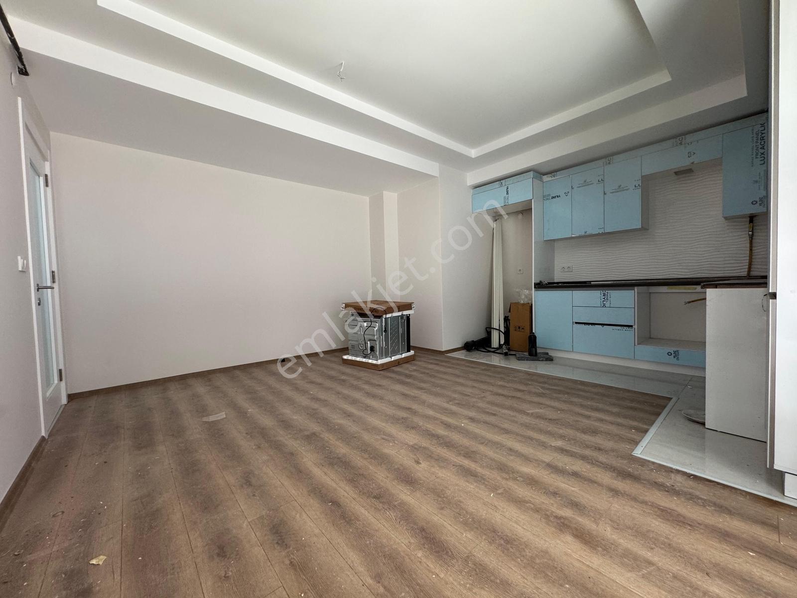 Bahçelievler Merkezde Cadde Üzerinde Otoparklı 1+1 Satılık Daire - Görsel 6