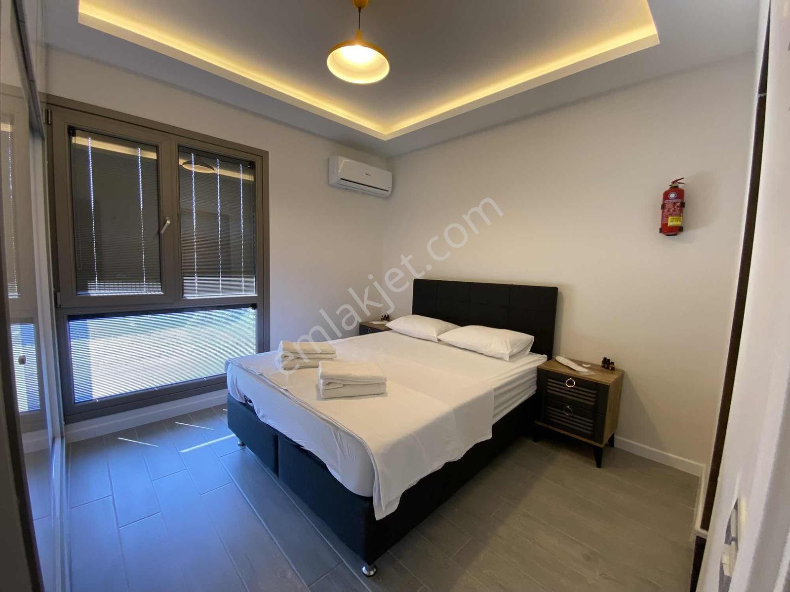 Ömer İnan Remax Hür Göl Mah. 4+1 Satılık Havuzlu Villa - Görsel 8