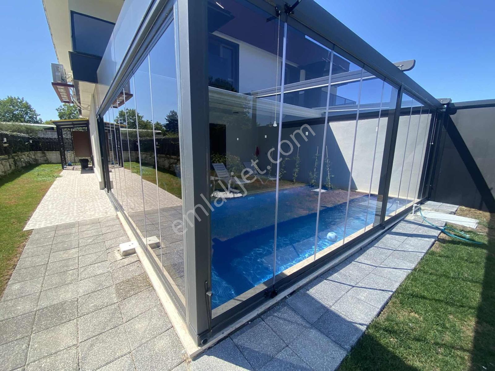 Ömer İnan Remax Hür Göl Mah. 4+1 Satılık Havuzlu Villa - Görsel 28