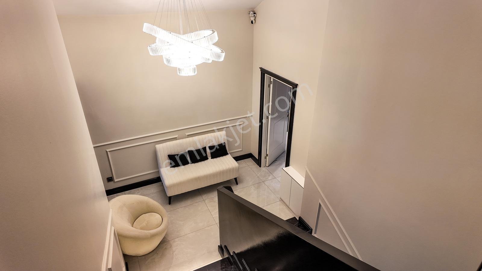 Demirciköy Prestijli Sitede Özel Dekorasyonlu 6+1 Satılık Villa - Görsel 7