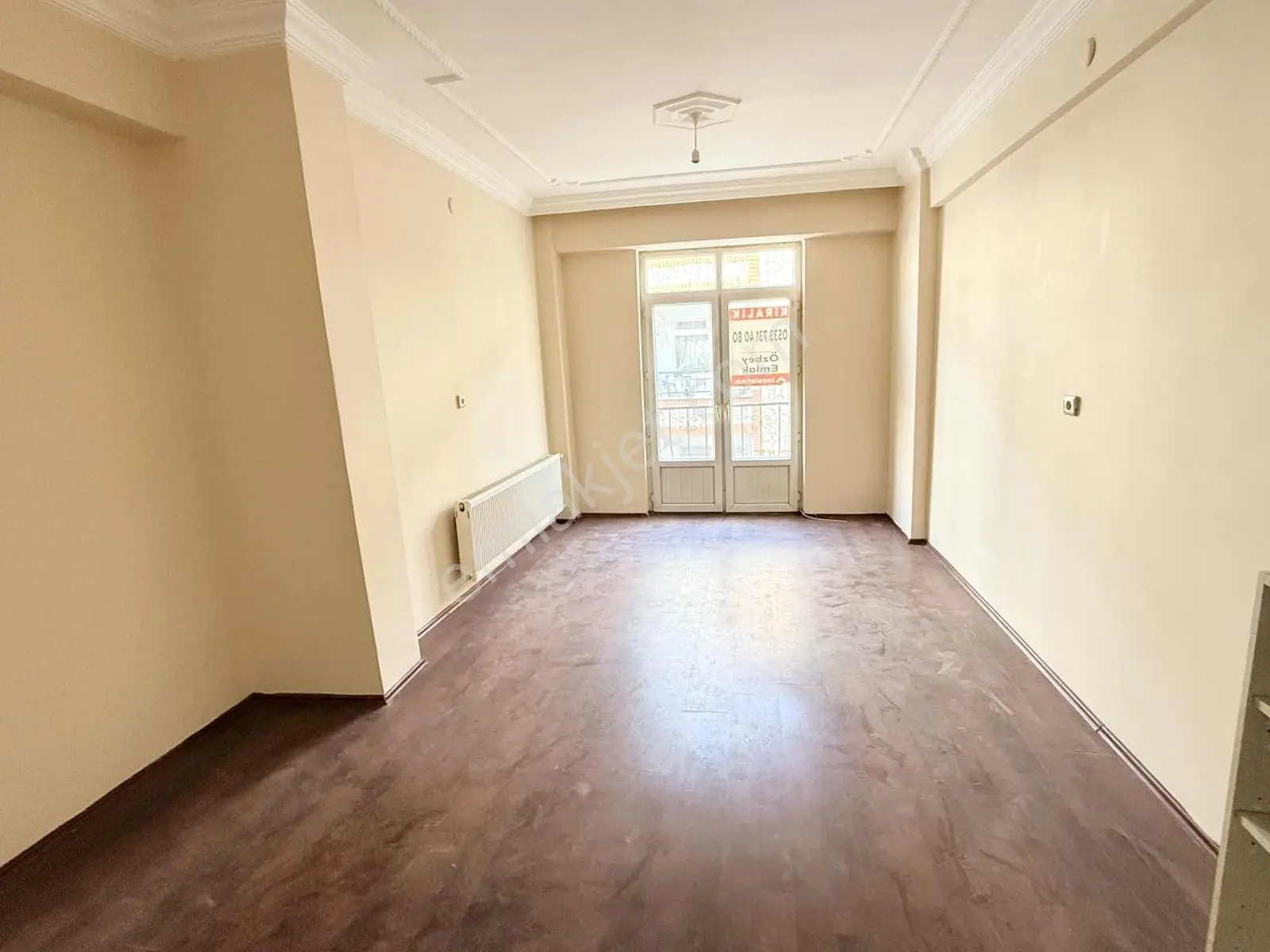 Özbey Emlaktan Yeni Mahalle Ara Kat Kiralık 2+1