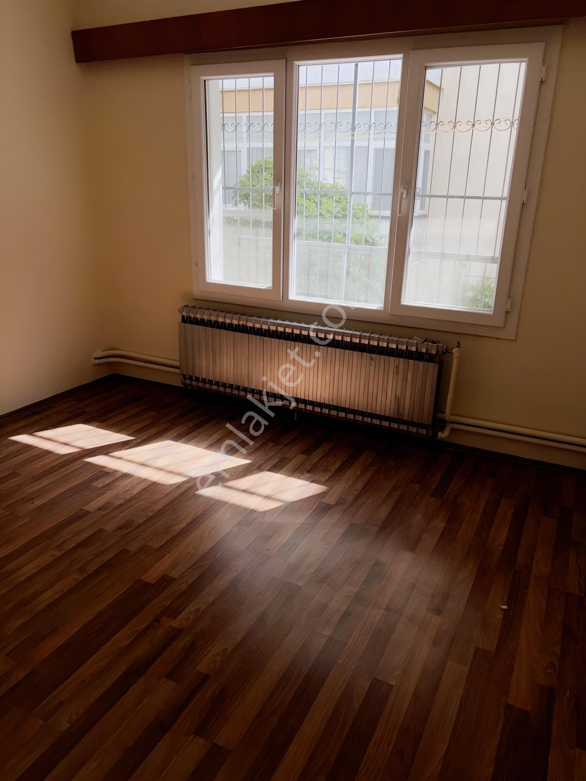 Bornova Süvari Caddesi Yakını Merkezi Geniş 3+2 Kiralık Daire - Görsel 27