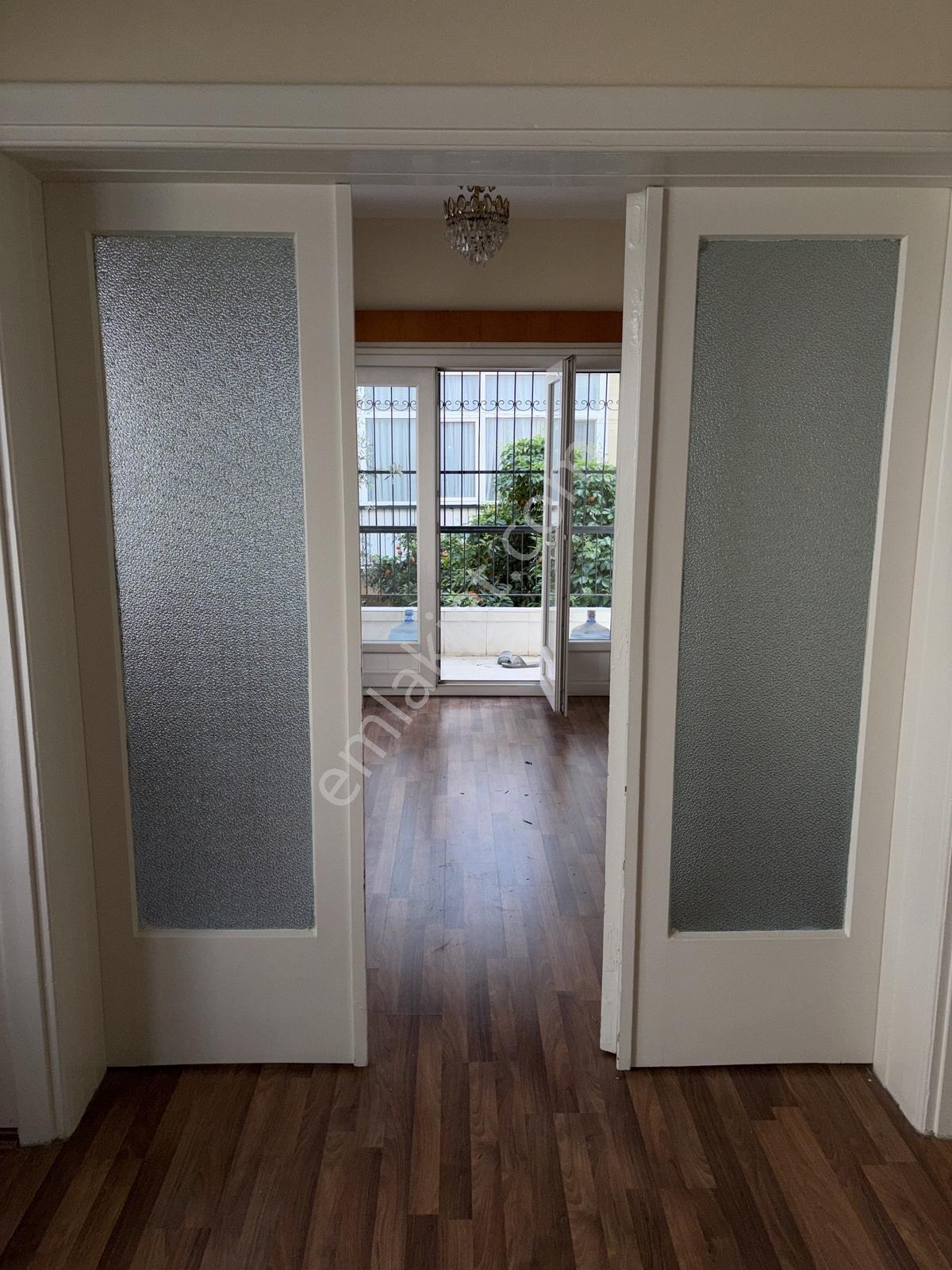 Bornova Süvari Caddesi Yakını Merkezi Geniş 3+2 Kiralık Daire - Görsel 3