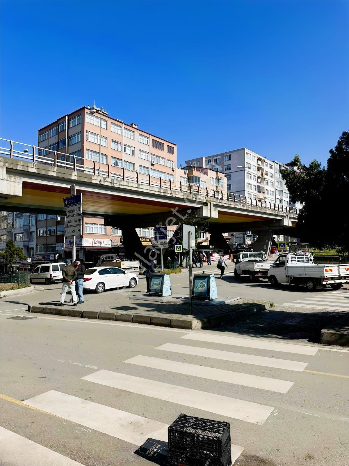 Deneyim'den Ağabali Caddesi'nde Kiracılı Depolu Köşe Dükkan - Görsel 7