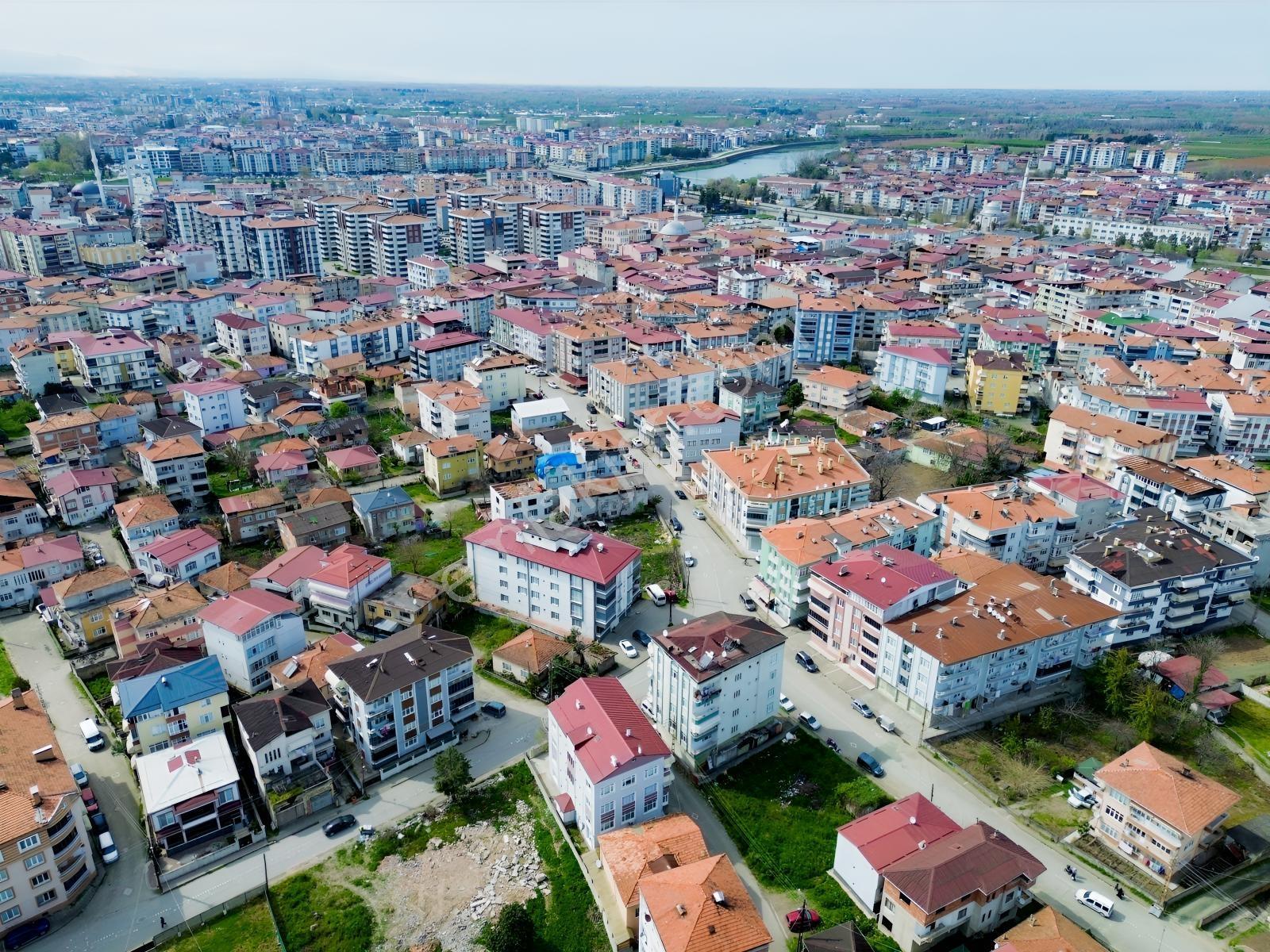 Deneyim'den Çarşamba Orta Mahalle'de Caddeye Cephe Satılık Arsa - Görsel 8