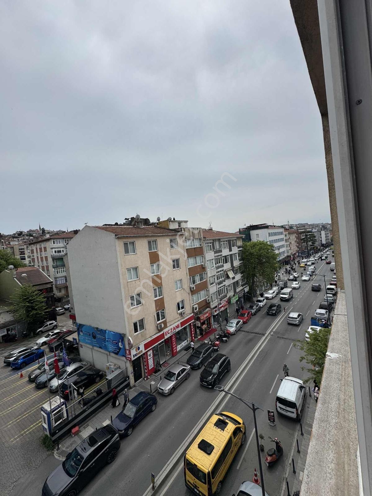 Üsküdarda Cadde Üstü Wc'li Boş Kiralık Ofis - Görsel 6