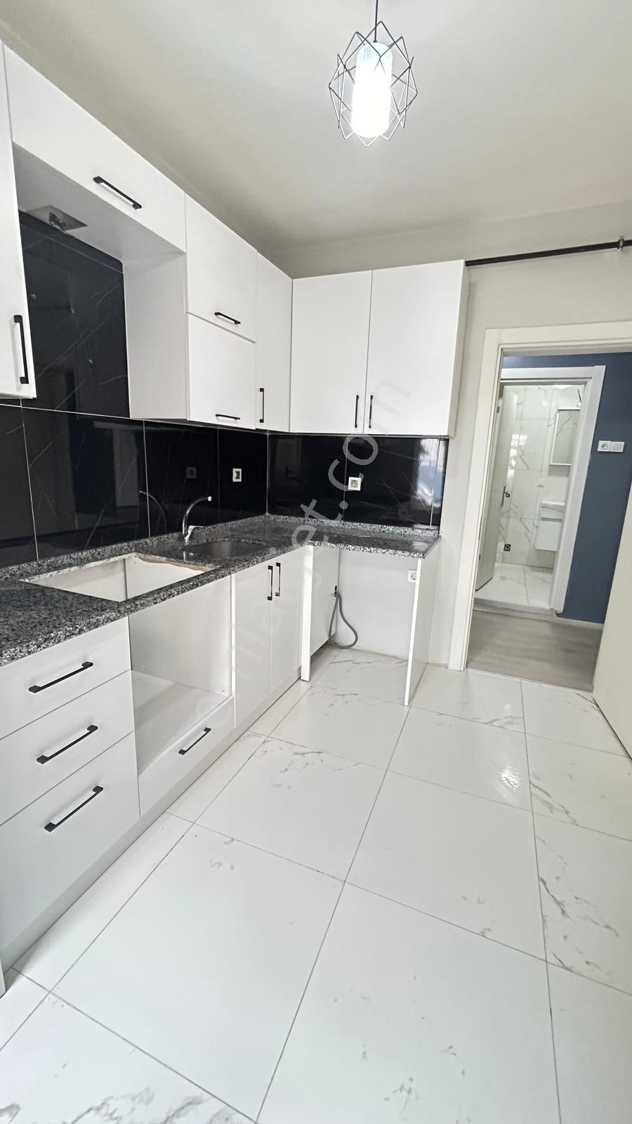 Ayşekadın Tuğra Market Yakınında Bahçeli 2+1 Kiralık Daire - Görsel 4