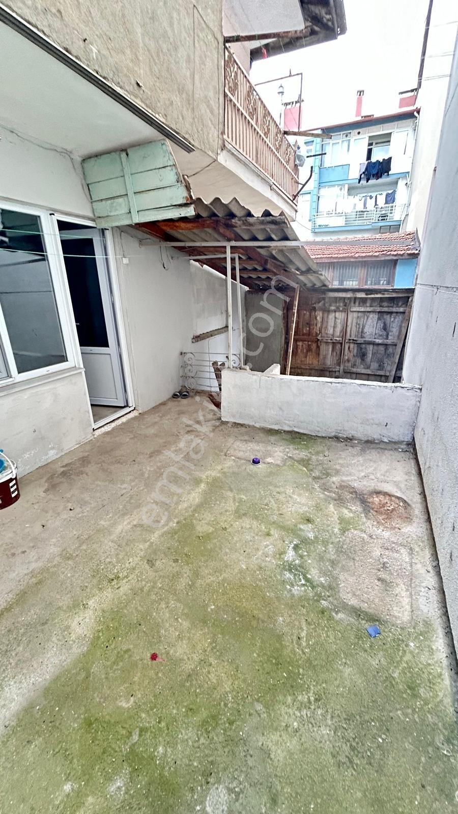 Ayşekadın Tuğra Market Yakınında Bahçeli 2+1 Kiralık Daire - Görsel 18