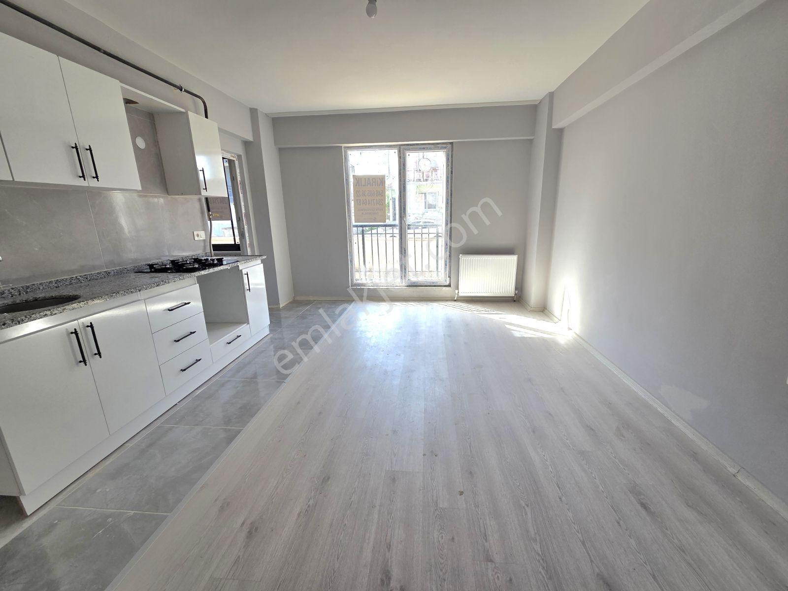 Keşan'da Üniversite Ve Askeriye'ye Yakın Kiralık 2+0 Daire - Görsel 27