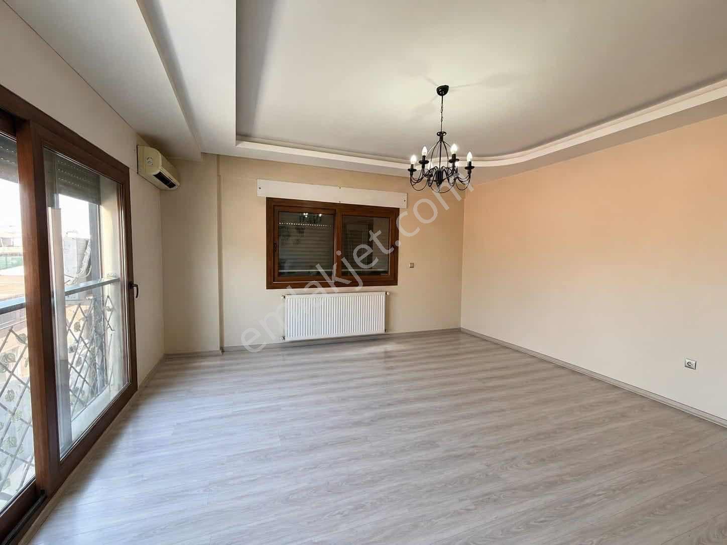 Balçova'da Yeni Binada 2+1 Giyinme Odalı Fırsat Daire !!!