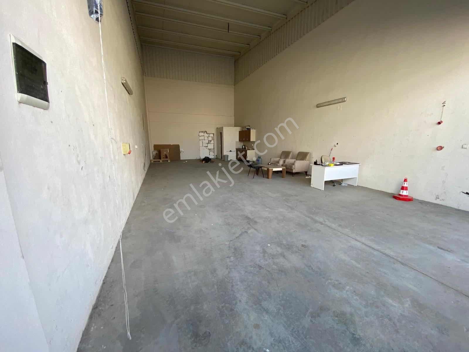 Karşıyaka Yetsan İşmerkezinde 80m2 Her İşe Uygun Kiralık İşyeri - Görsel 6