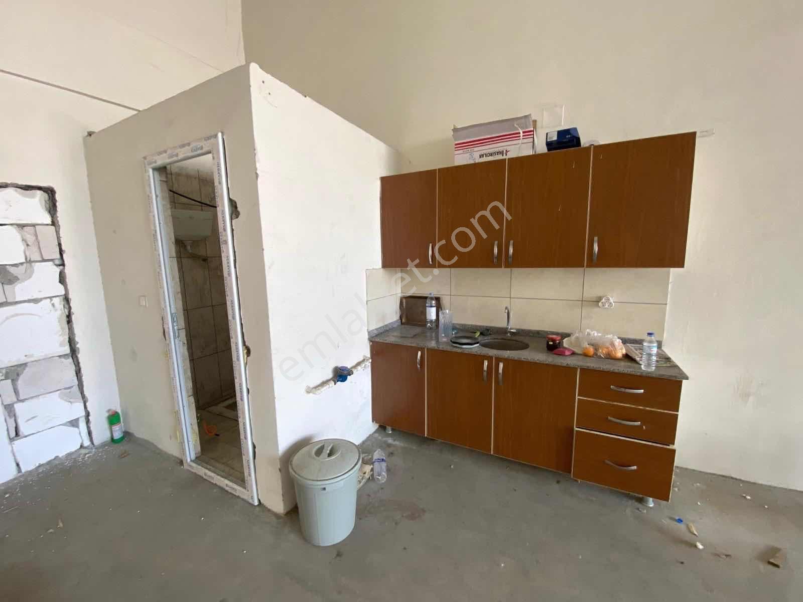 Karşıyaka Yetsan İşmerkezinde 80m2 Her İşe Uygun Kiralık İşyeri - Görsel 13