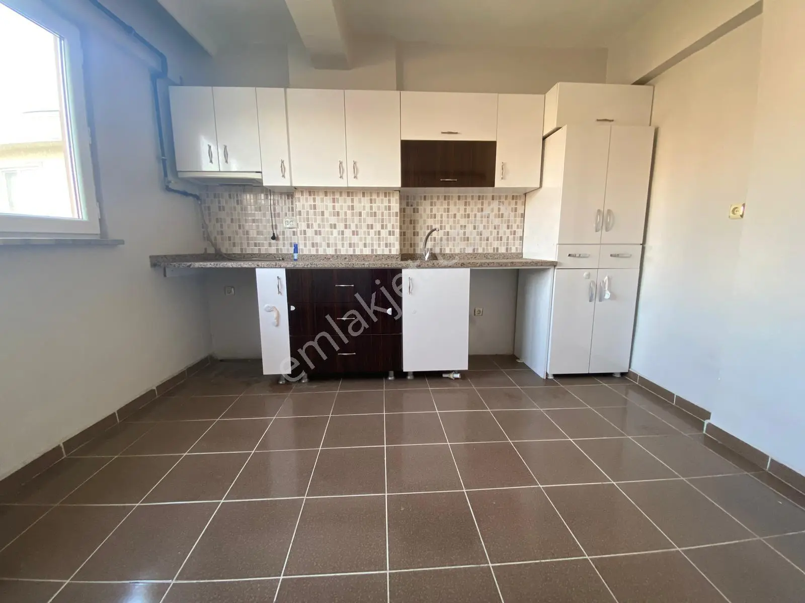 ╣goped╠ Esentepe Deniz Sokakta Satılık 100m2 2+1 2.arakat Daire - Görsel 3
