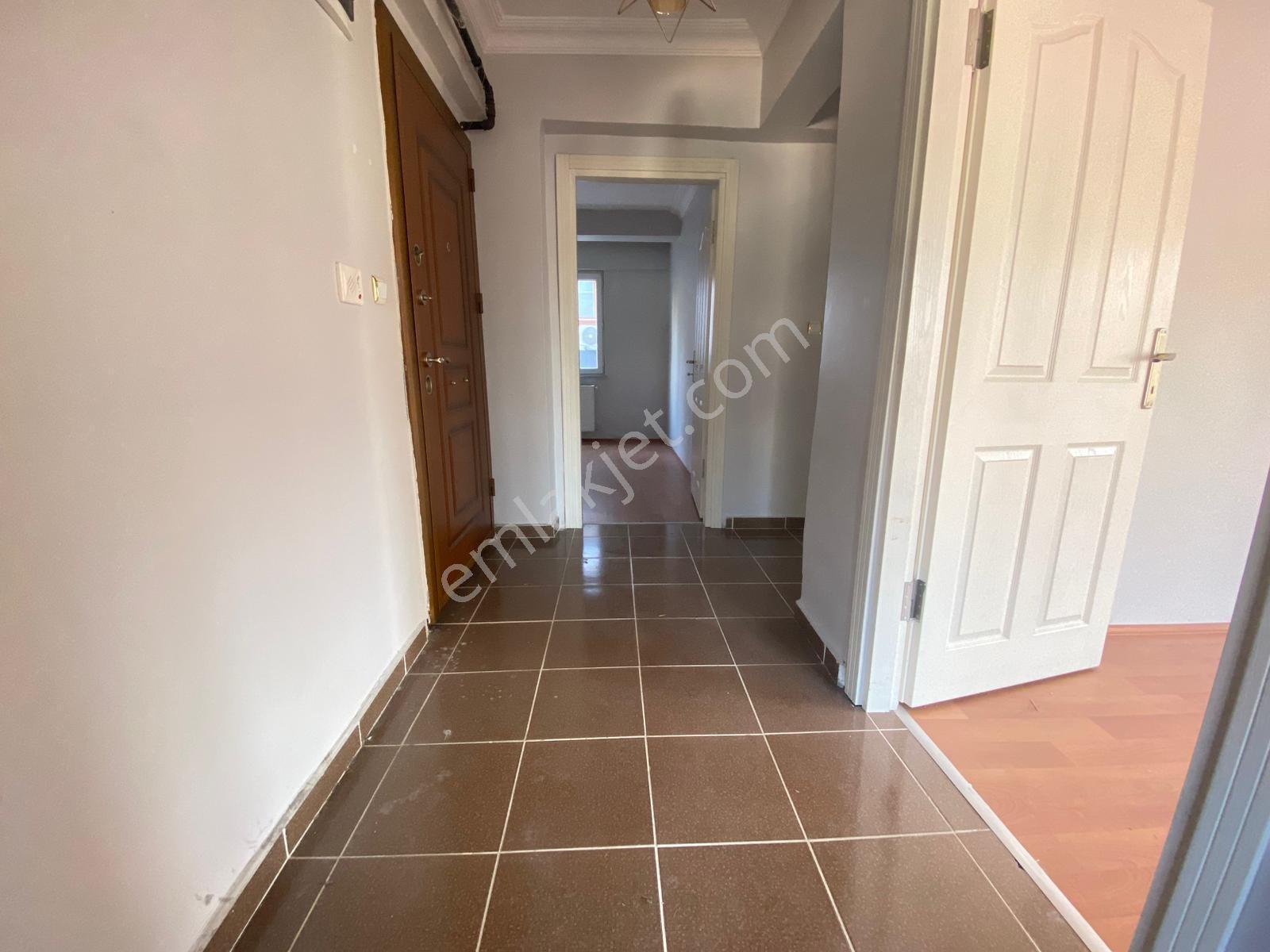 ╣goped╠ Esentepe Deniz Sokakta Satılık 100m2 2+1 2.arakat Daire - Görsel 15