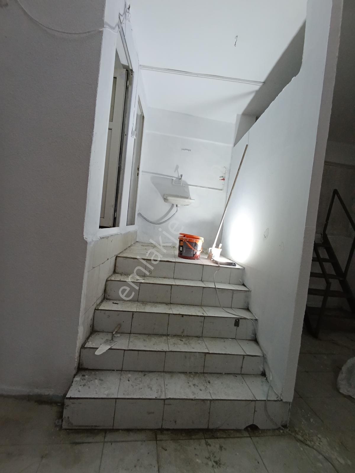 Kiralık Cumhuriyet Mah.350 M2 Depo Ve Tekstile Uygun Masrafsız - Görsel 7