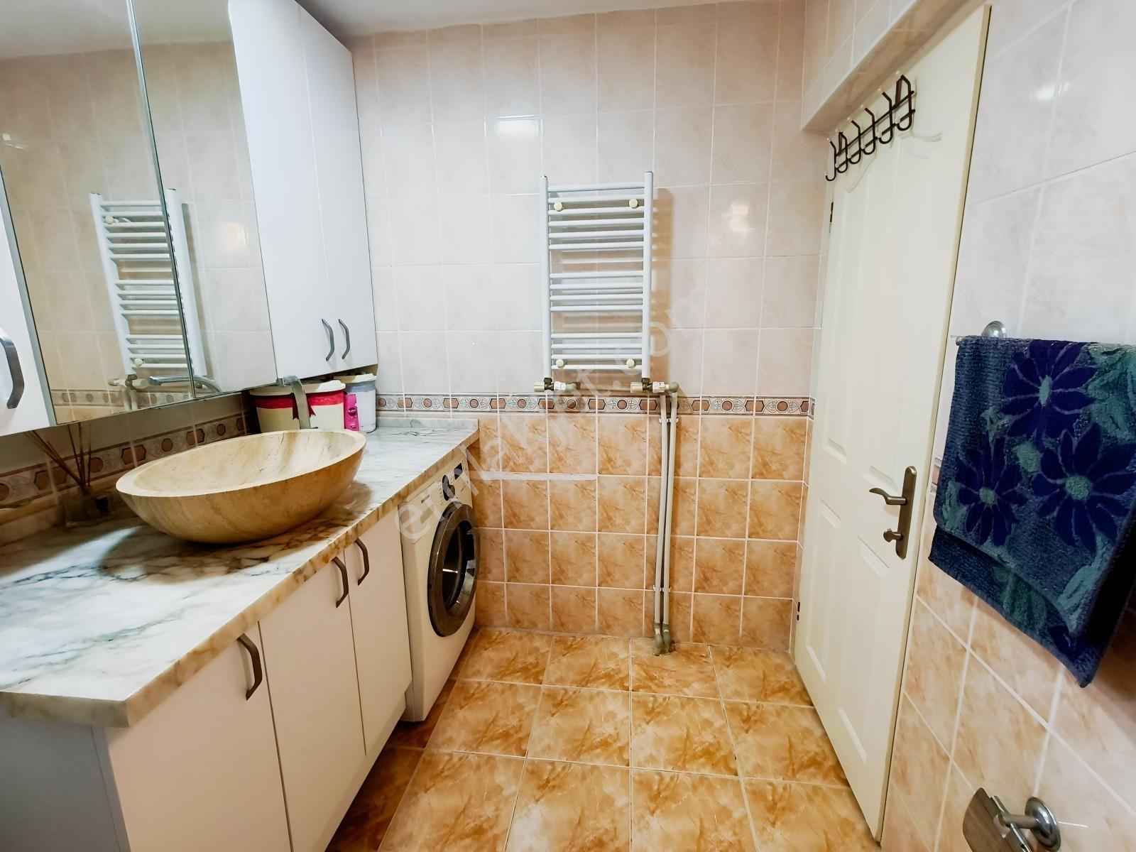 İzmir Güzelbahçe Çamlı Mahallesinde Tam Müstakil Villa - Görsel 28