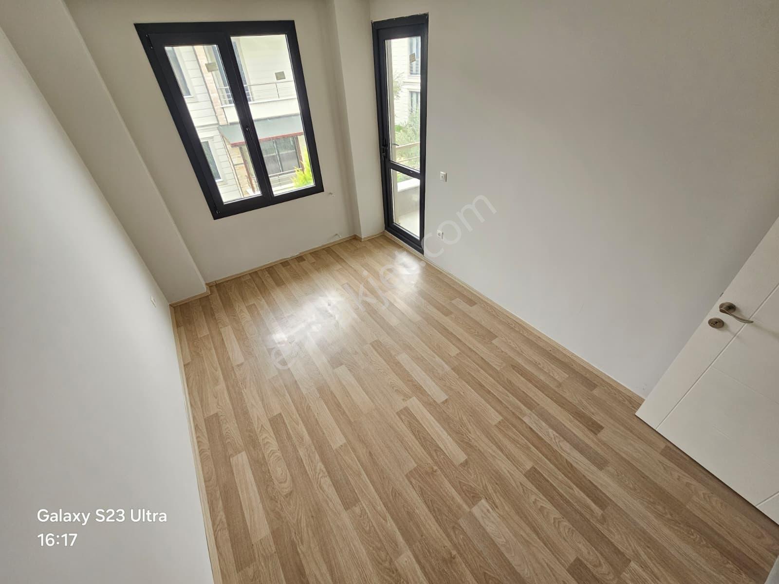 Eu Gayrimenkulden Denize Yakın Şömineli 3+1 Villa - Görsel 26