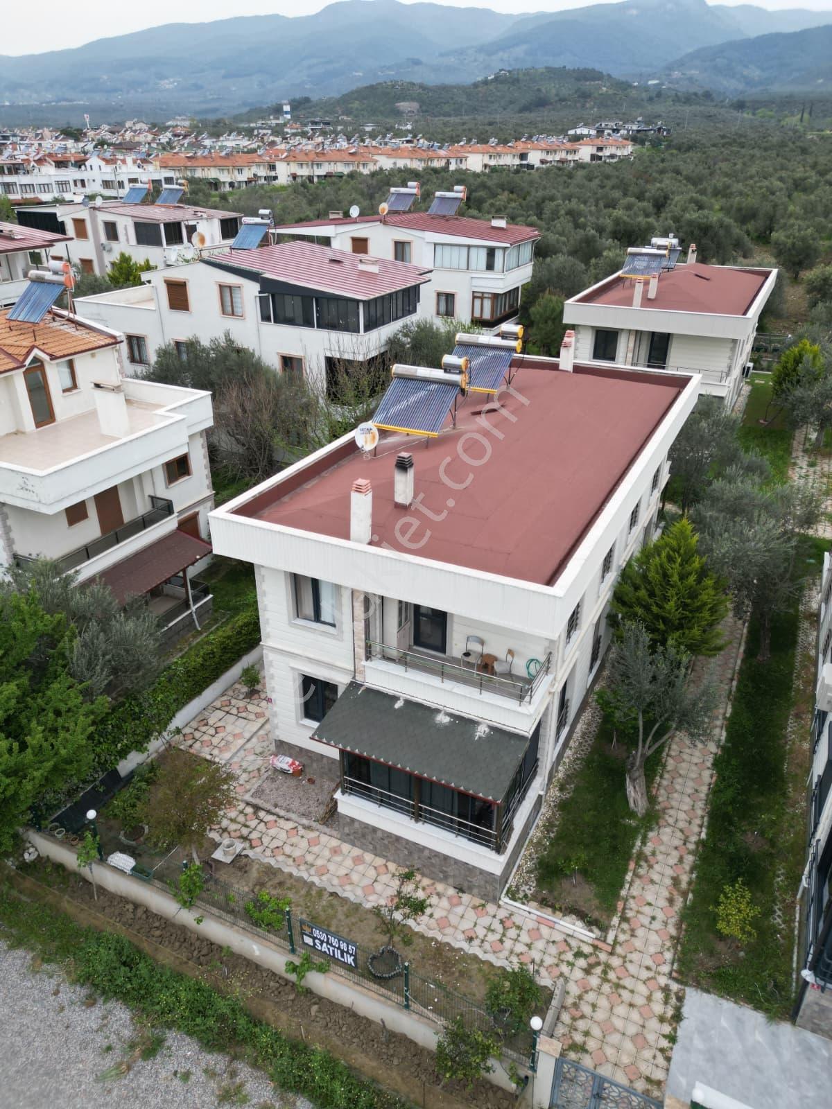 Eu Gayrimenkulden Denize Yakın Şömineli 3+1 Villa - Görsel 2