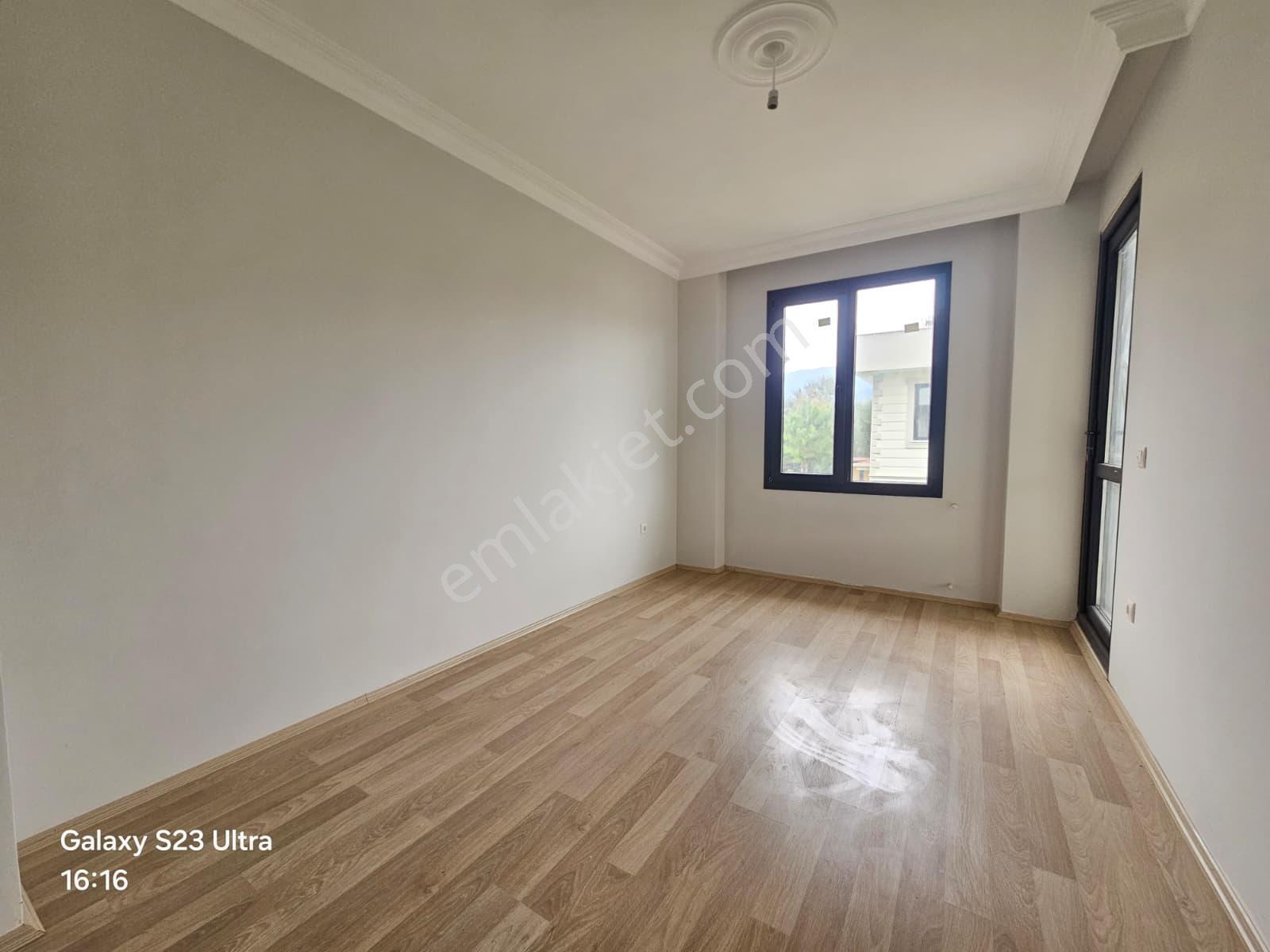 Eu Gayrimenkulden Denize Yakın Şömineli 3+1 Villa - Görsel 27