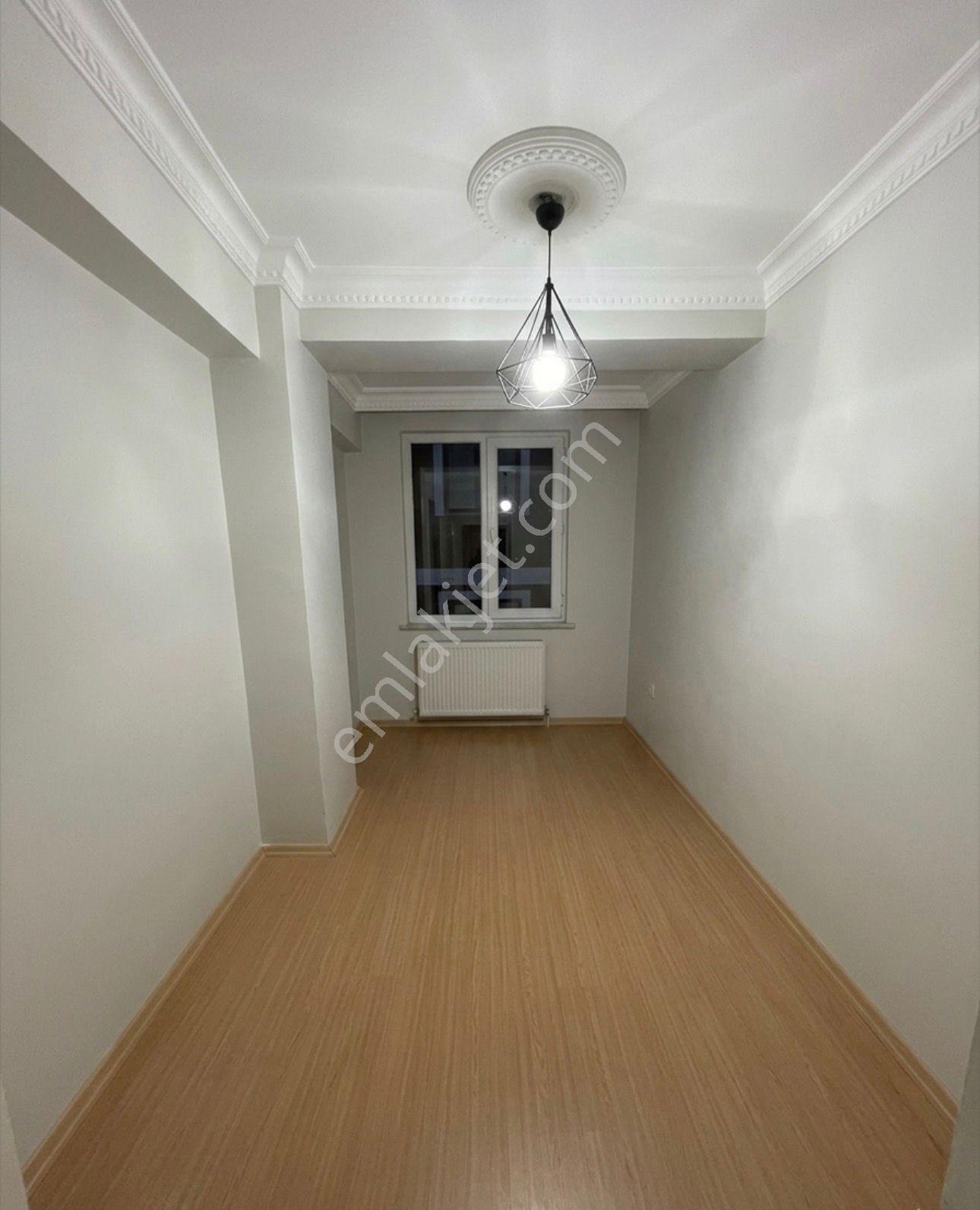 Yakuplu Merkezi Lokasyon Ferah Kullanımlı Geniş Daire 2+1her Türlü Finans Kuruluşu İle Satışa Uygun - Görsel 3