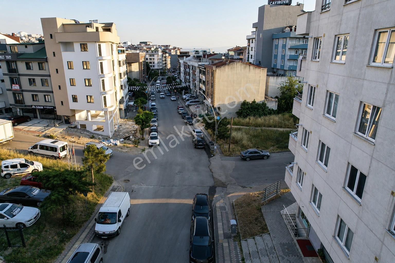 Uğur Şahin'den Çayırova'da 140m2 Cadde Üstü 3+1 Fırsat Daire - Görsel 3