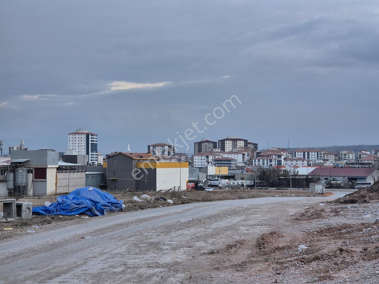 Yenikent'de Sanayisinde 90 M2 Sanayi Dükkanı İskanlı Yatırımlık - Görsel 4