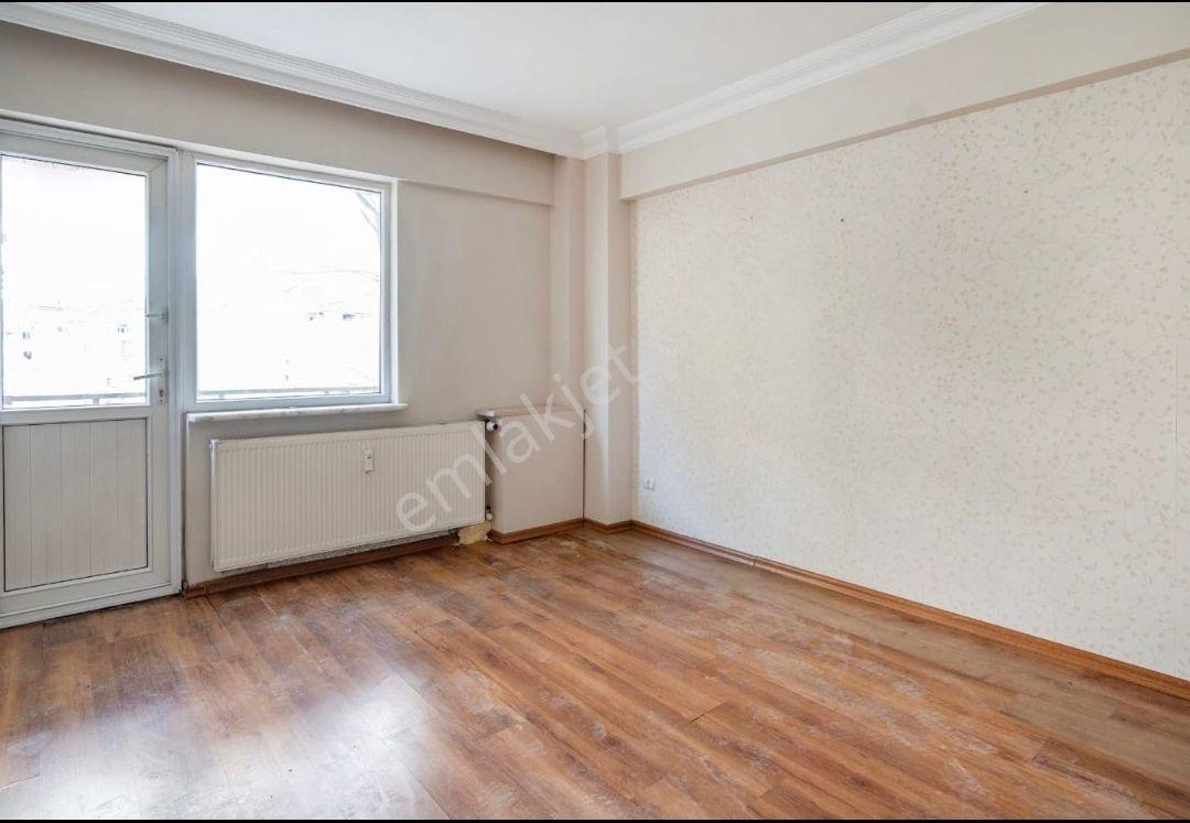 Çimen Sitesinde Kiralık 3+1 Daire - Manzaralı - Görsel 3