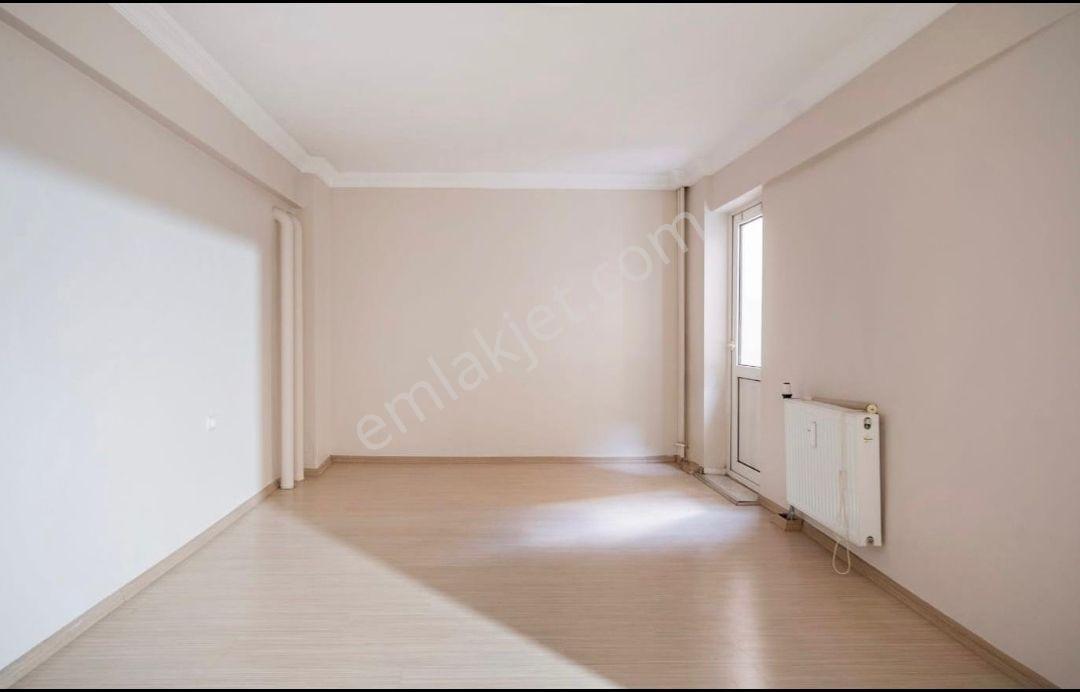 Çimen Sitesinde Kiralık 3+1 Daire - Manzaralı - Görsel 17