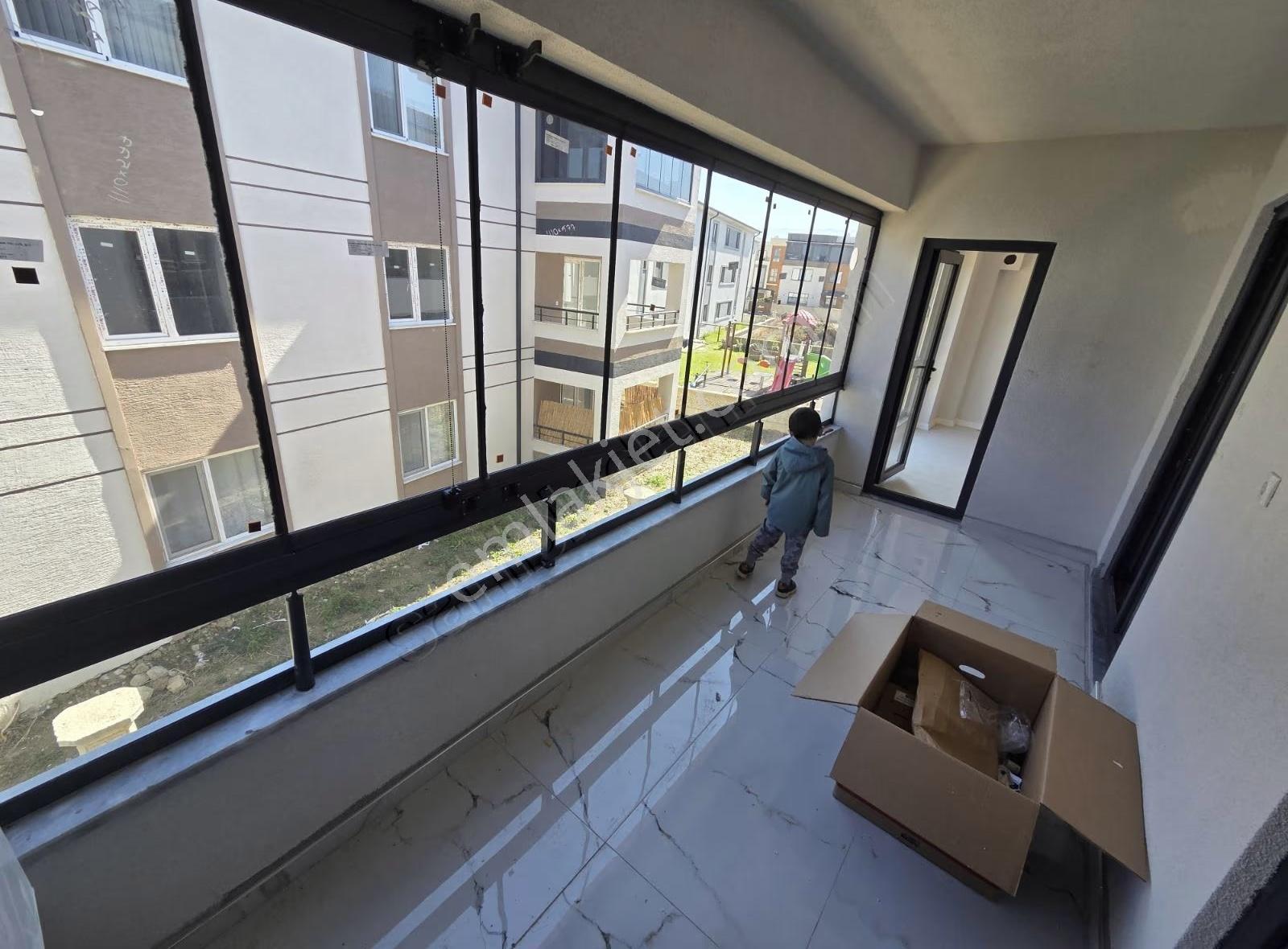 Ömerciklerde İskanlı Finans Kuruluşlarına Uygun Kombi Cam Balkon - Görsel 4