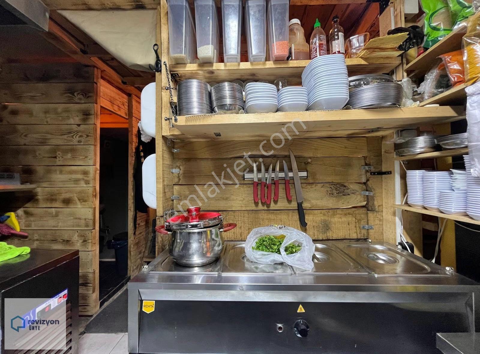 Revizyon'dan Niksar Caddesi Üzerinde Müşterli Devren Kiralık!! - Görsel 14