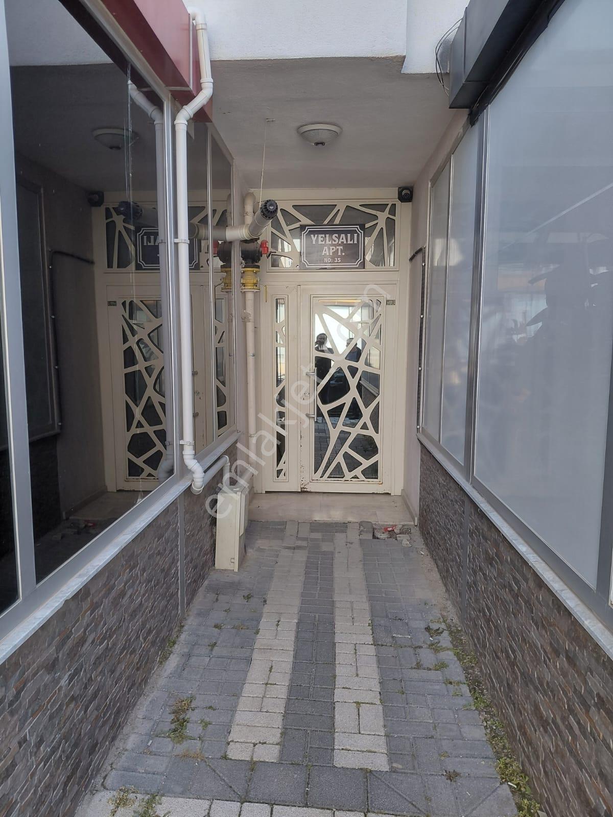 Remax Mid Altıeylül Gazıosmanpaşa Mahallesı Adlıye Ş.hastanesı Yakını Kıralık 2+1 - Görsel 3