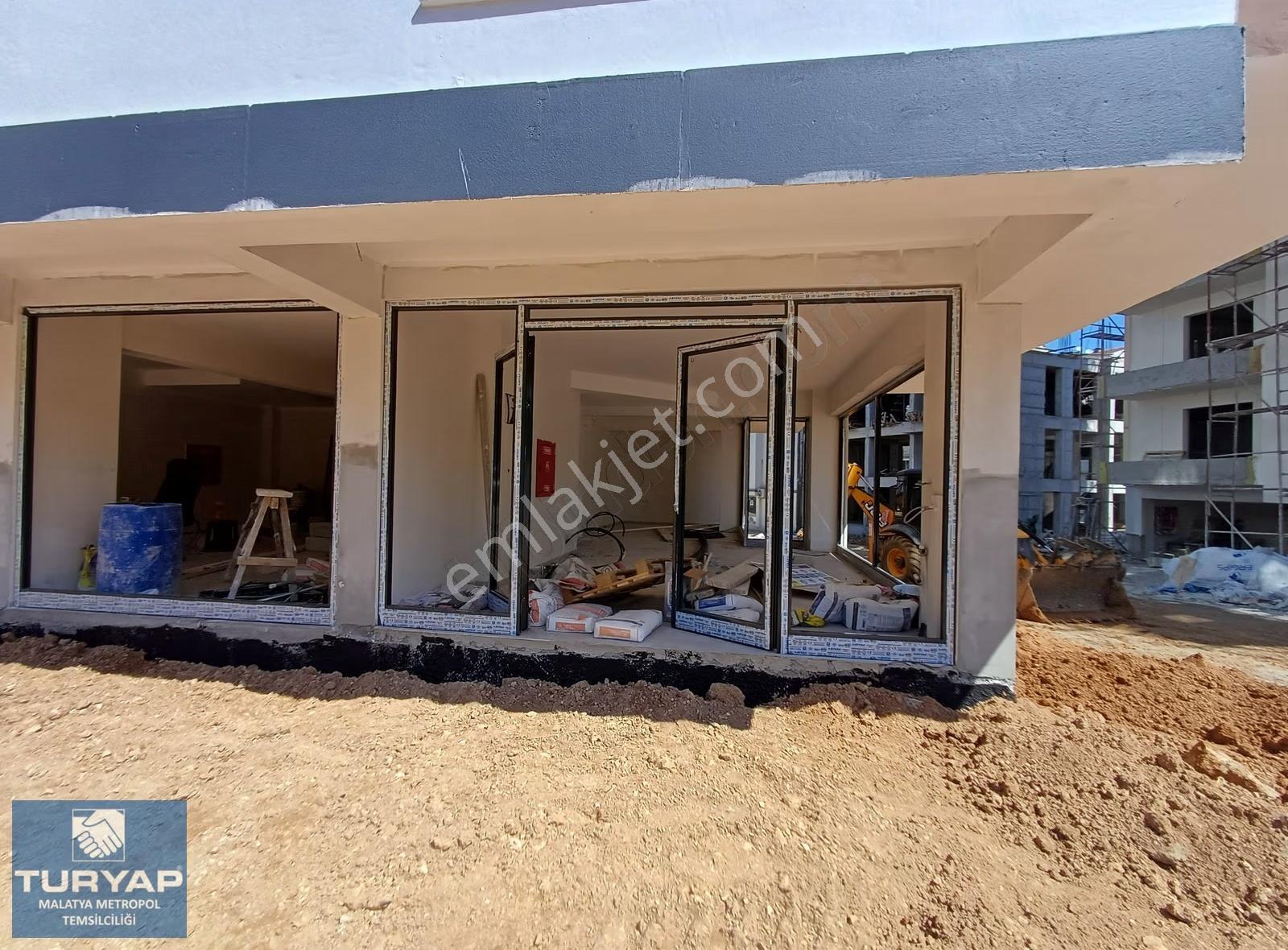 Turyap Metropolden Vali Konağı Ana Cad Üzeri Kiralık Köşe Dükkan - Görsel 10
