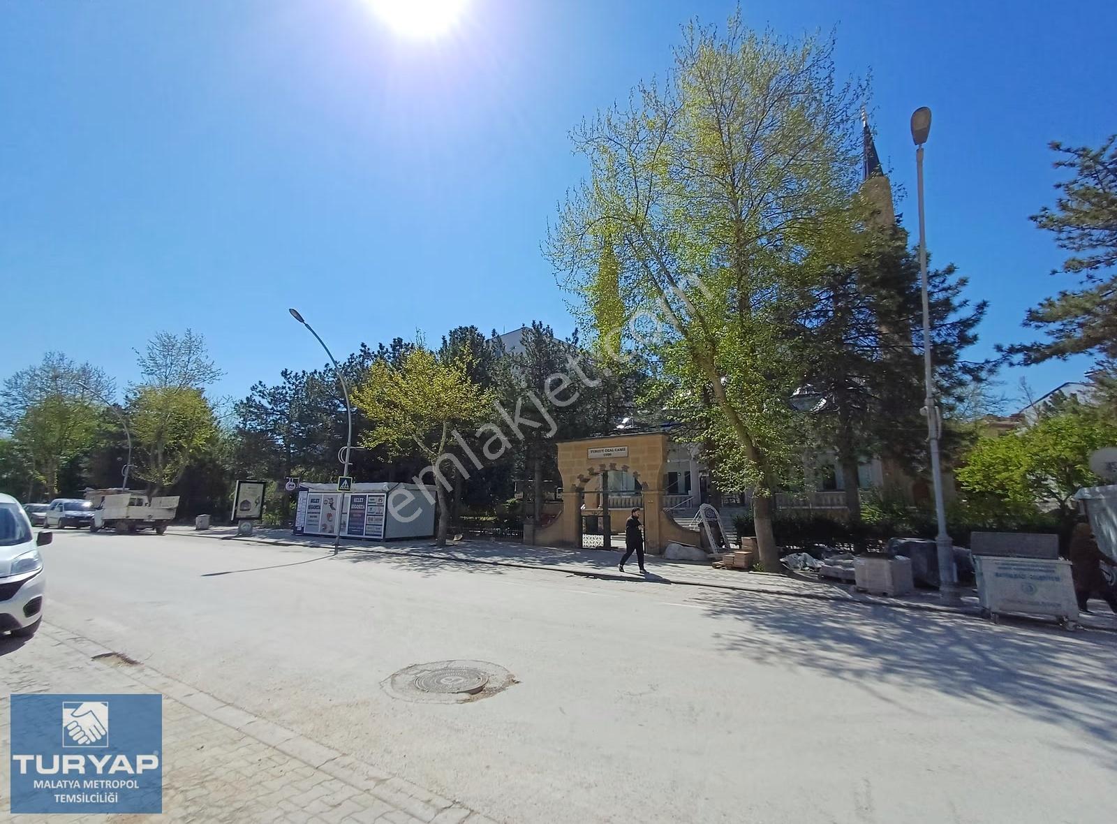 Turyap Metropolden Vali Konağı Ana Cad Üzeri Kiralık Köşe Dükkan - Görsel 13