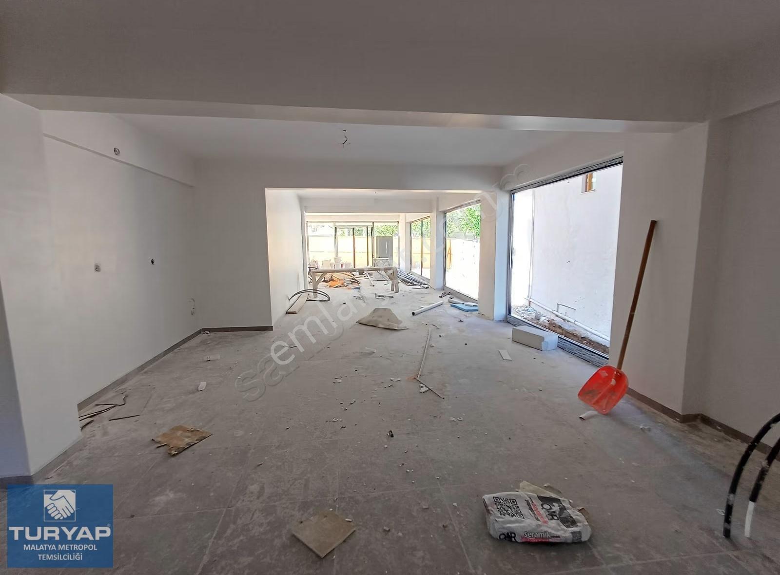 Turyap Metropolden Vali Konağı Ana Cad Üzeri Kiralık Köşe Dükkan - Görsel 12