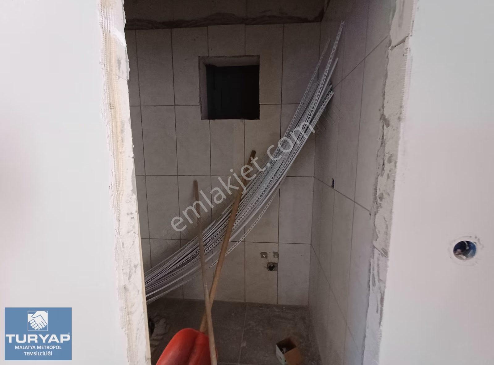 Turyap Metropolden Vali Konağı Ana Cad Üzeri Kiralık Köşe Dükkan - Görsel 11