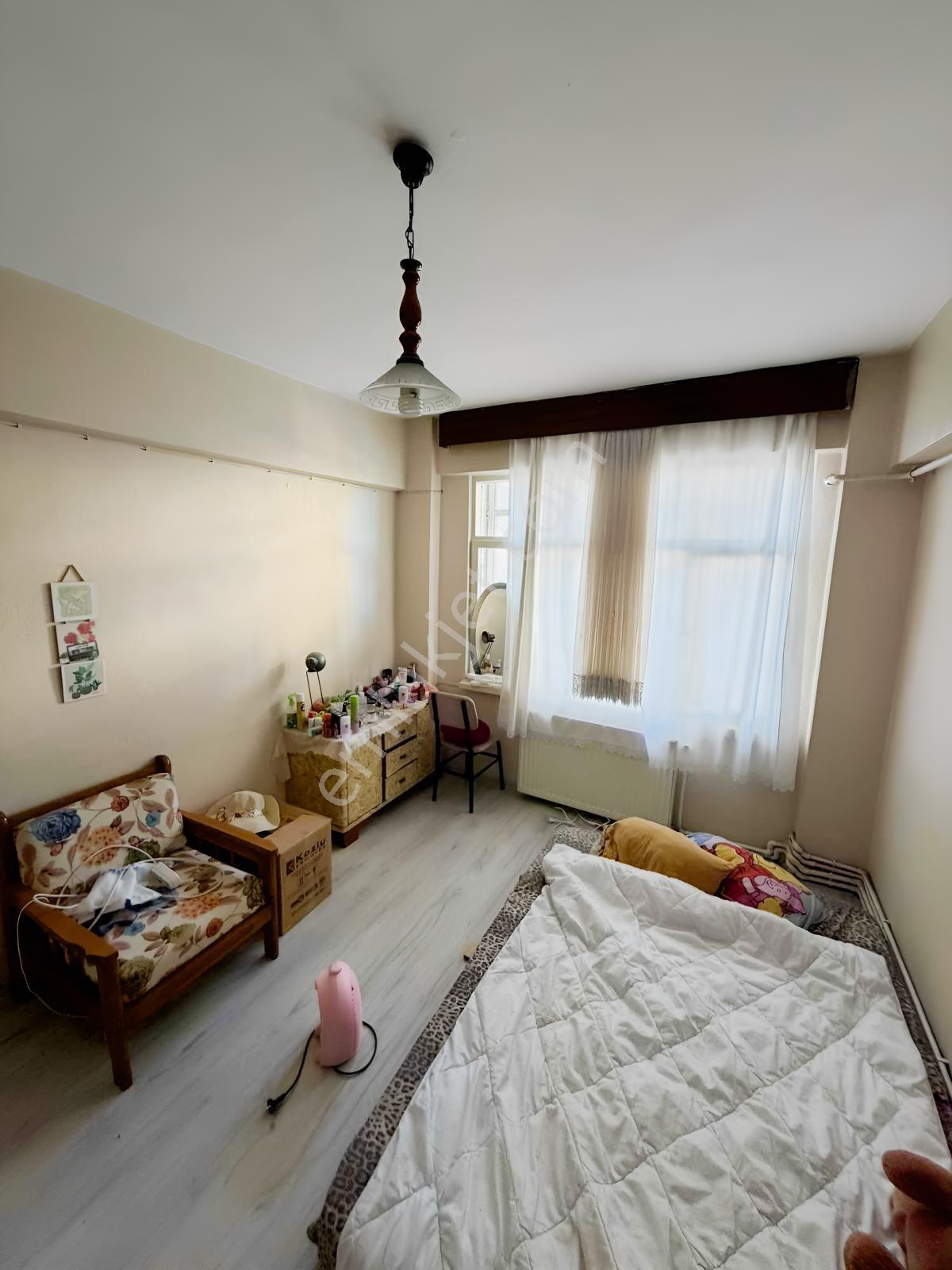 Belediyeye, Atatürk Caddesine 20 Metre Mesafede Eşyalı Kiralık - Görsel 12