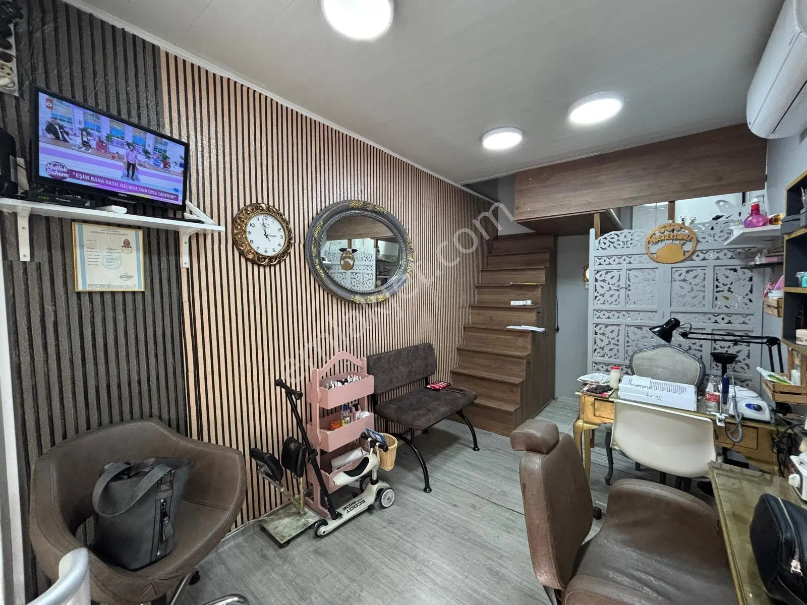 Alsancak Fuar Yakını 25m2 Batar Katlı Panjurlu Satılık Dükkan
