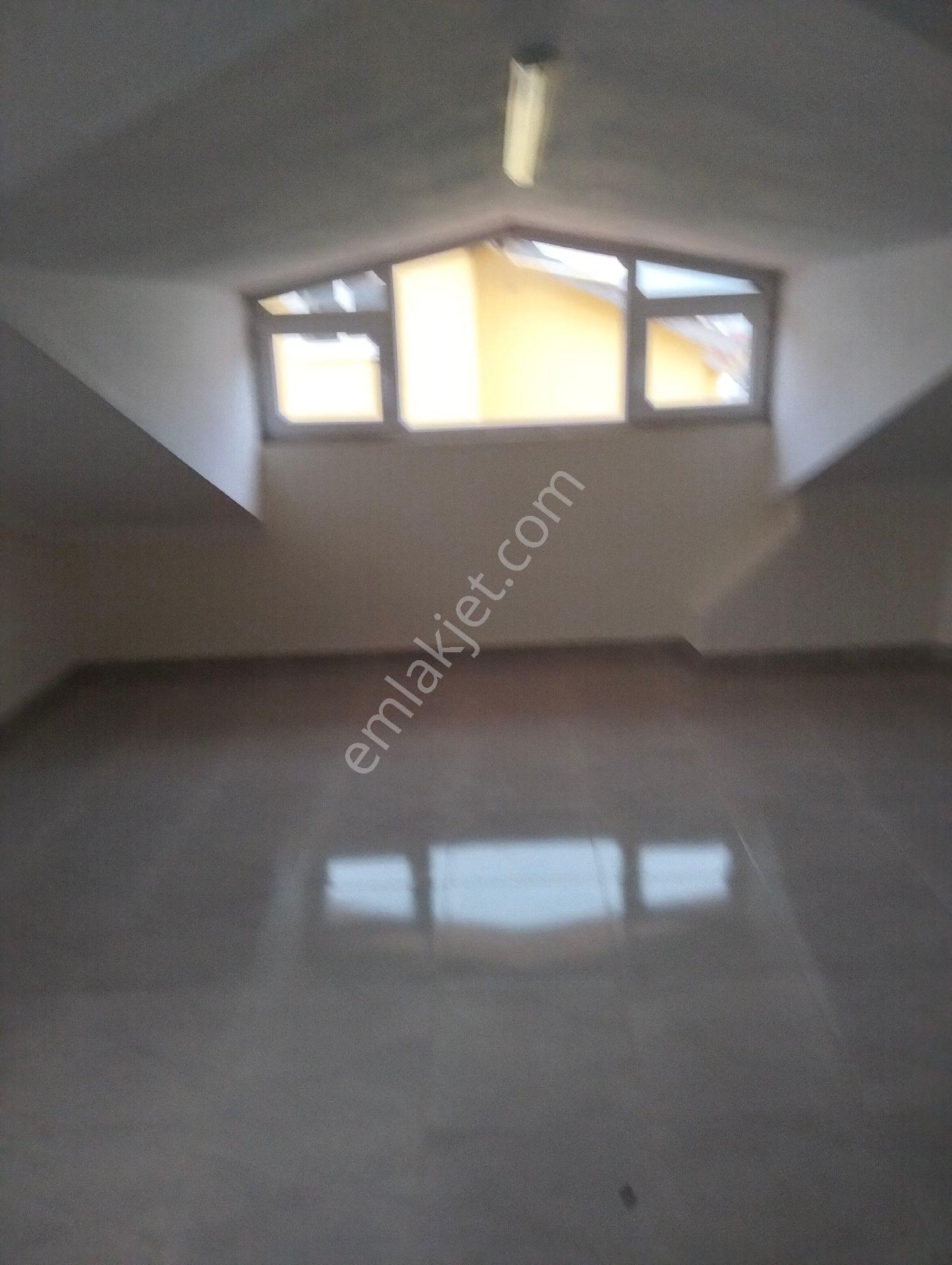 Karaçulhada Kiralık 4+1 Daire - Görsel 19