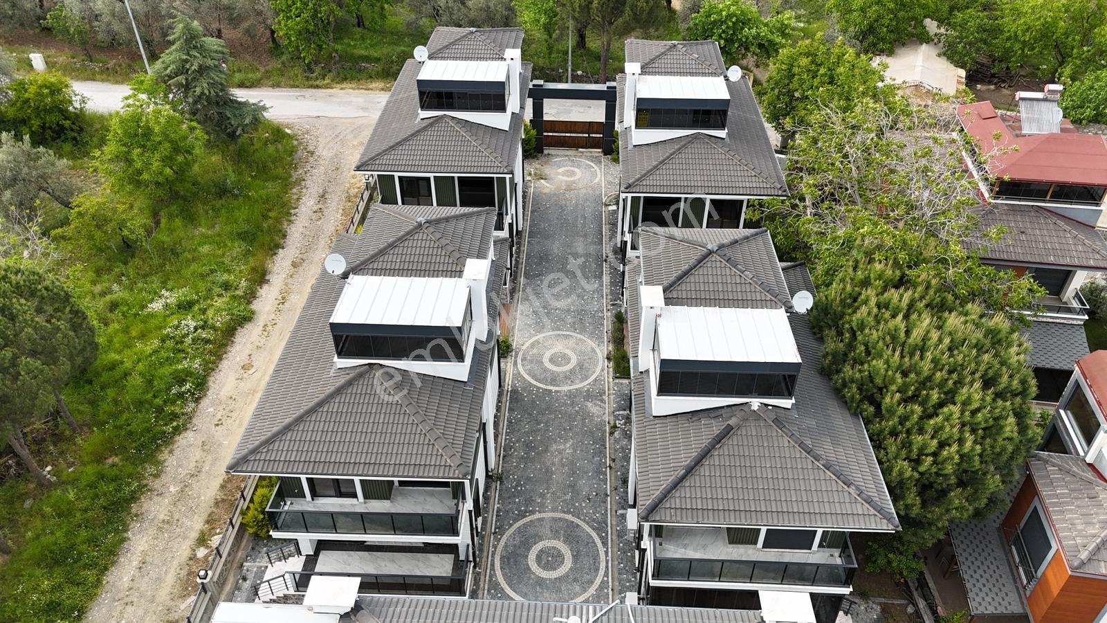 S_v Garimenkulden Tarihi Bölgede 3+1 Aile Sitesi Gürede - Görsel 6